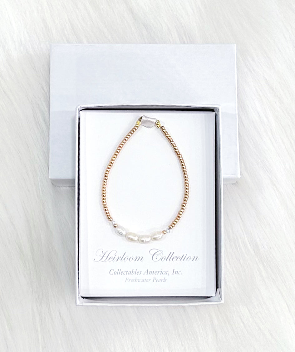 Pearl with Gold Bead Bracelet 580