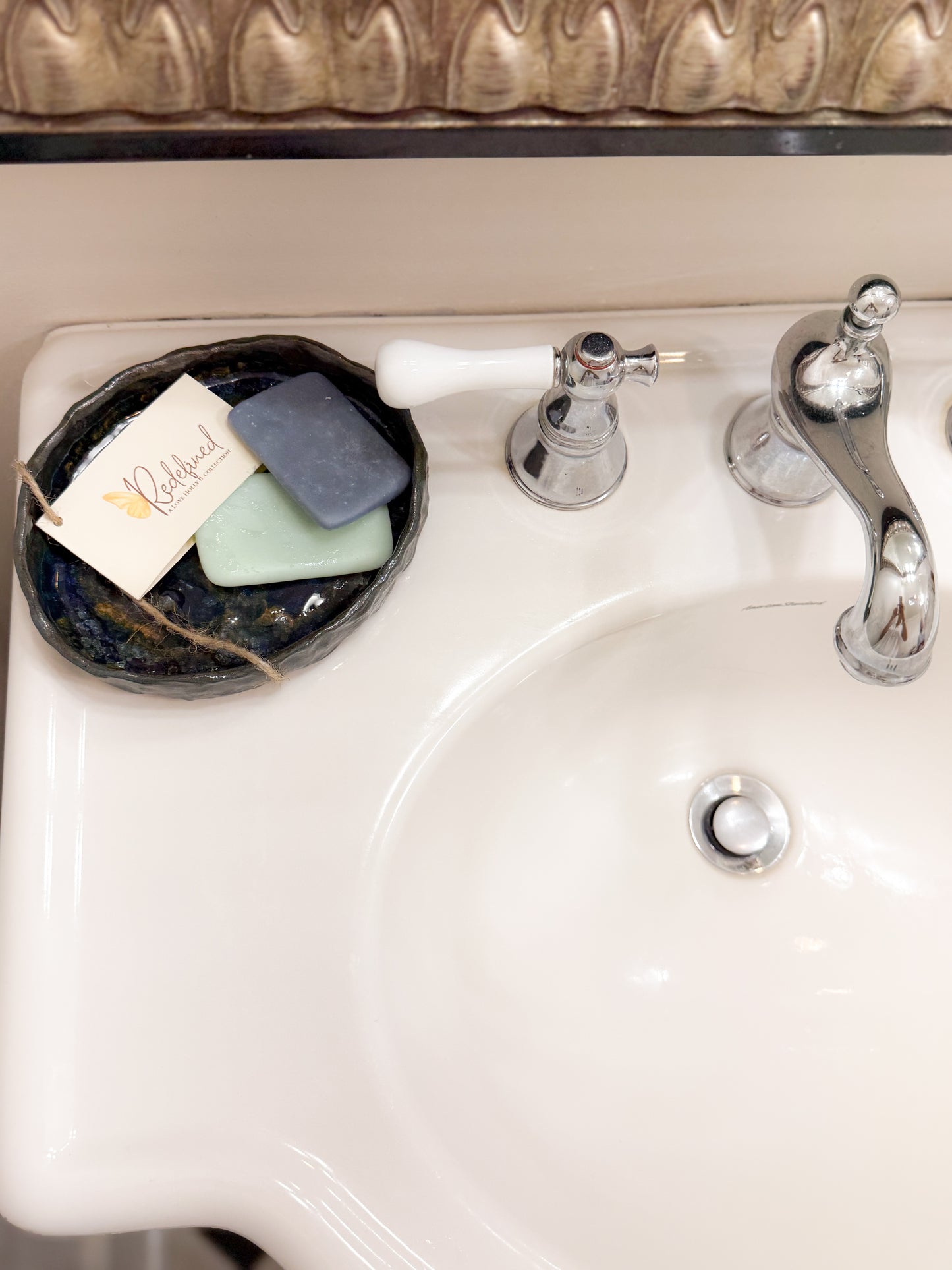Stone & Beauty Dish for Home Decor & Use