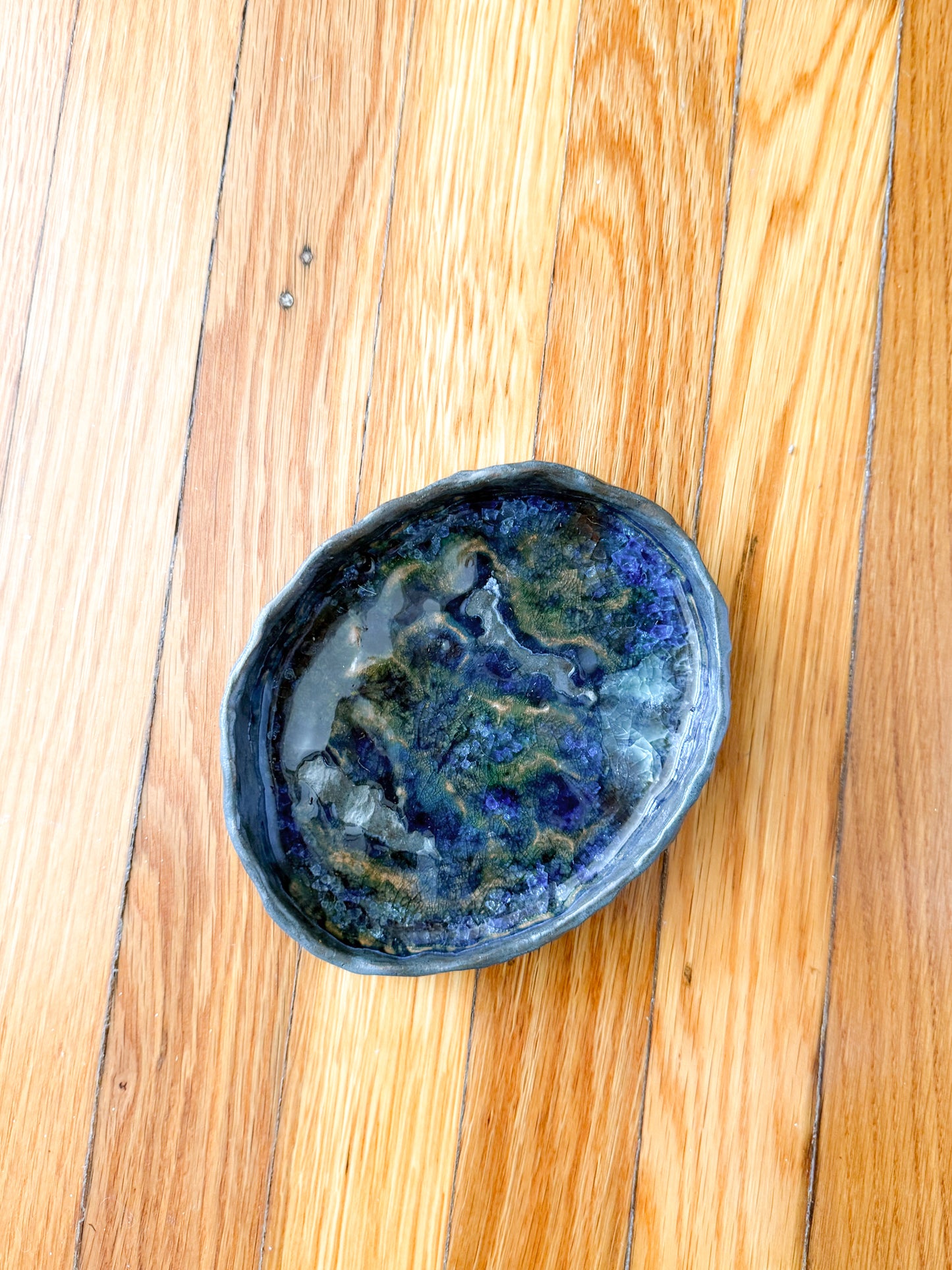 Stone & Beauty Dish for Home Decor & Use