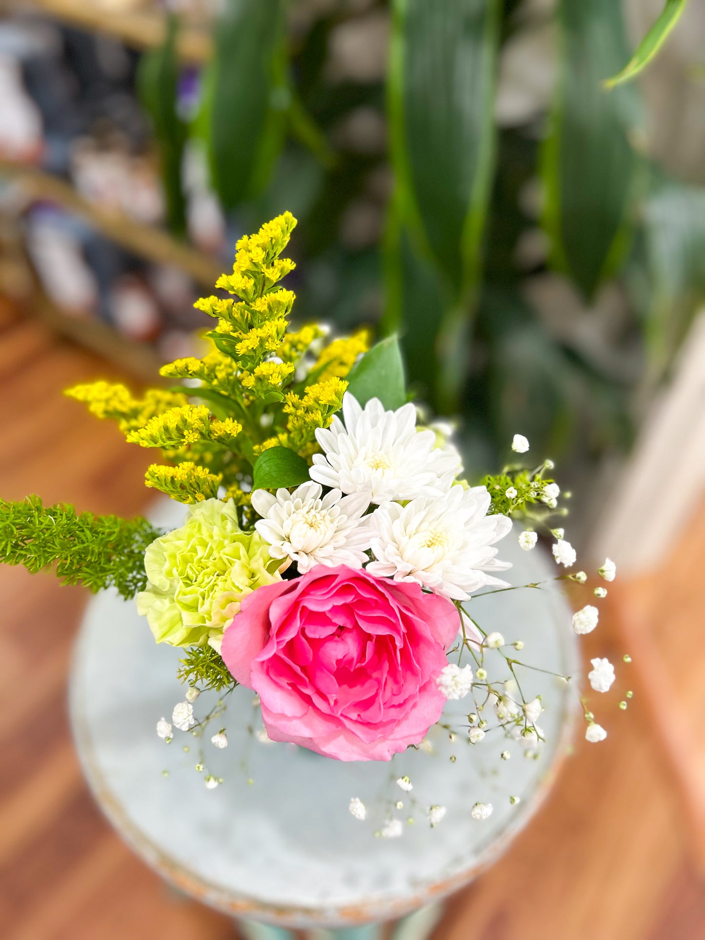 $25 Sussie Bloom Floral Arrangement