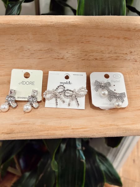 Rhinestone Pearl Dangle Bow Earrings