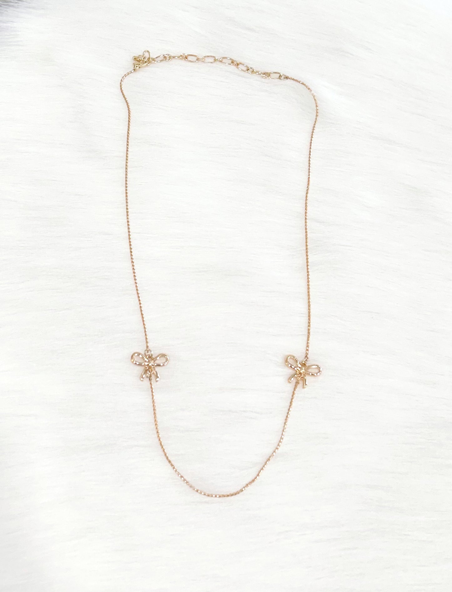 Bow Necklace