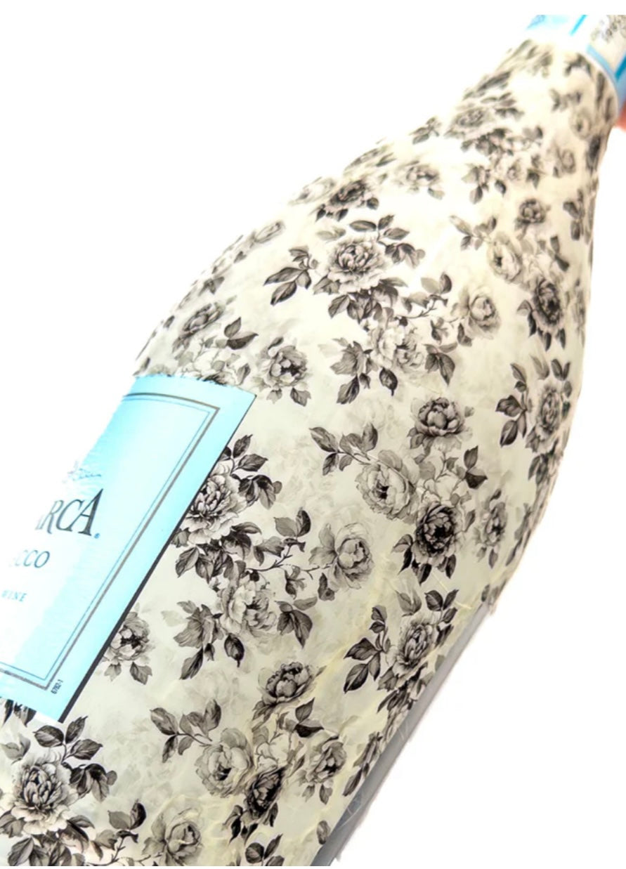 Beau Bottle Black and White Floral - La Marca Edition