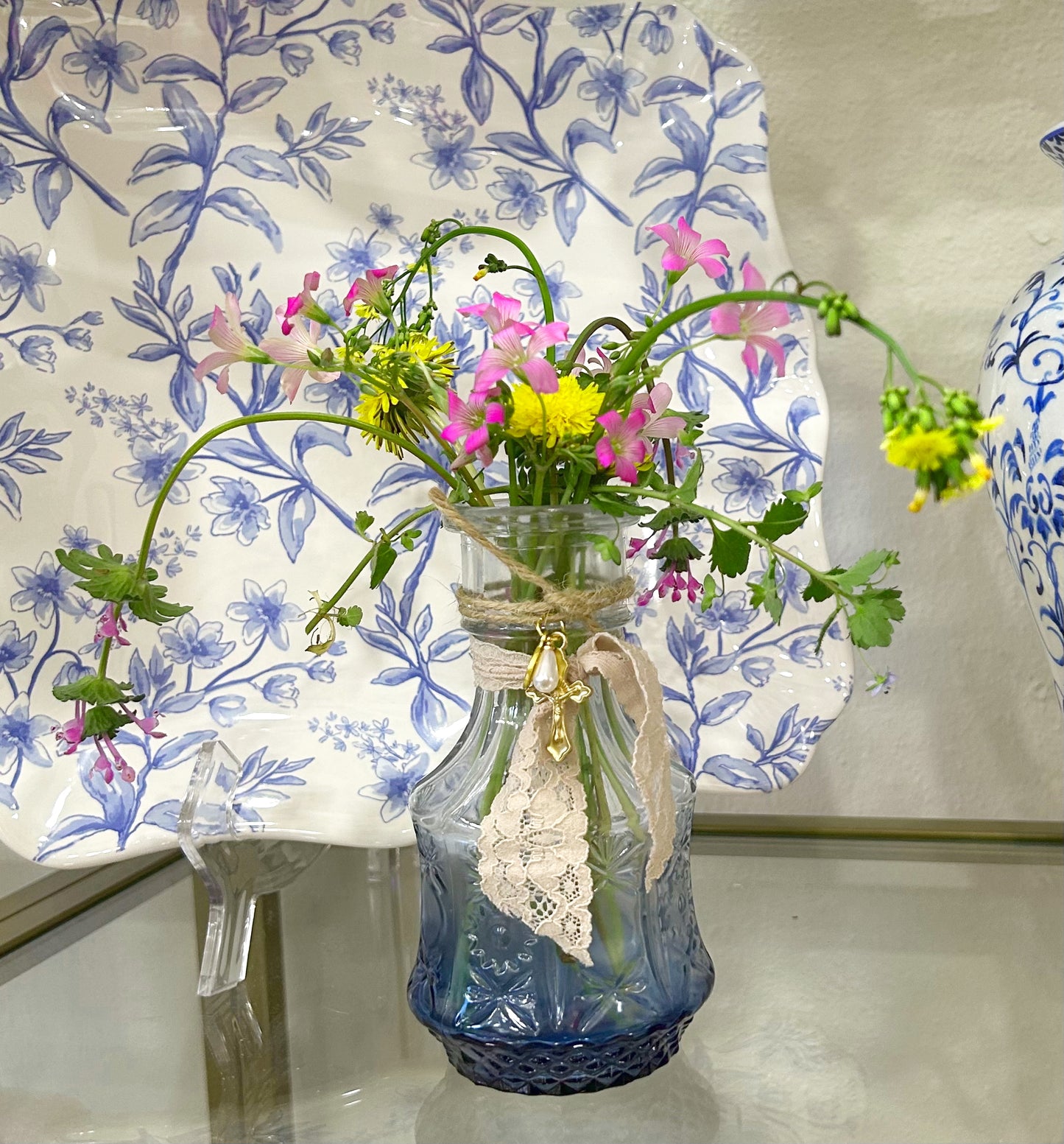 "Georgia" -Bud Vase
