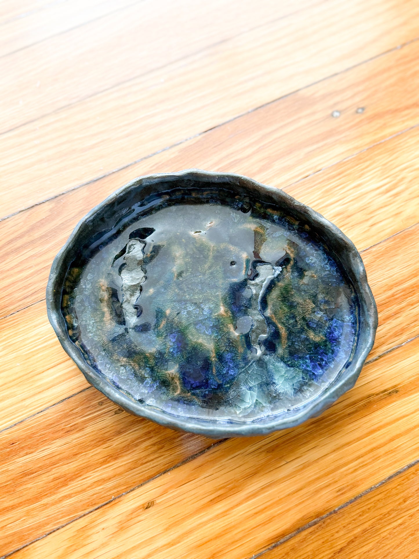Stone & Beauty Dish for Home Decor & Use