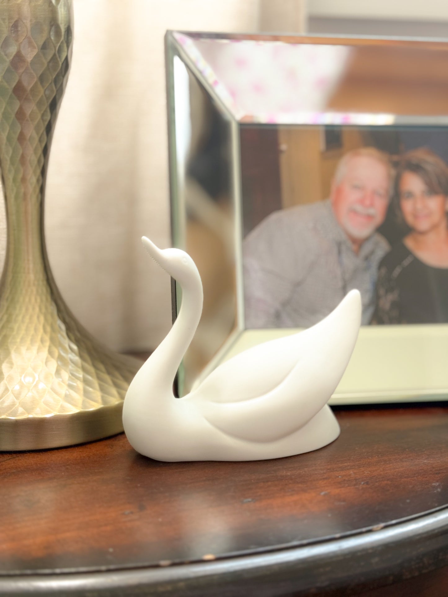 Swan of Grace Ring Holder