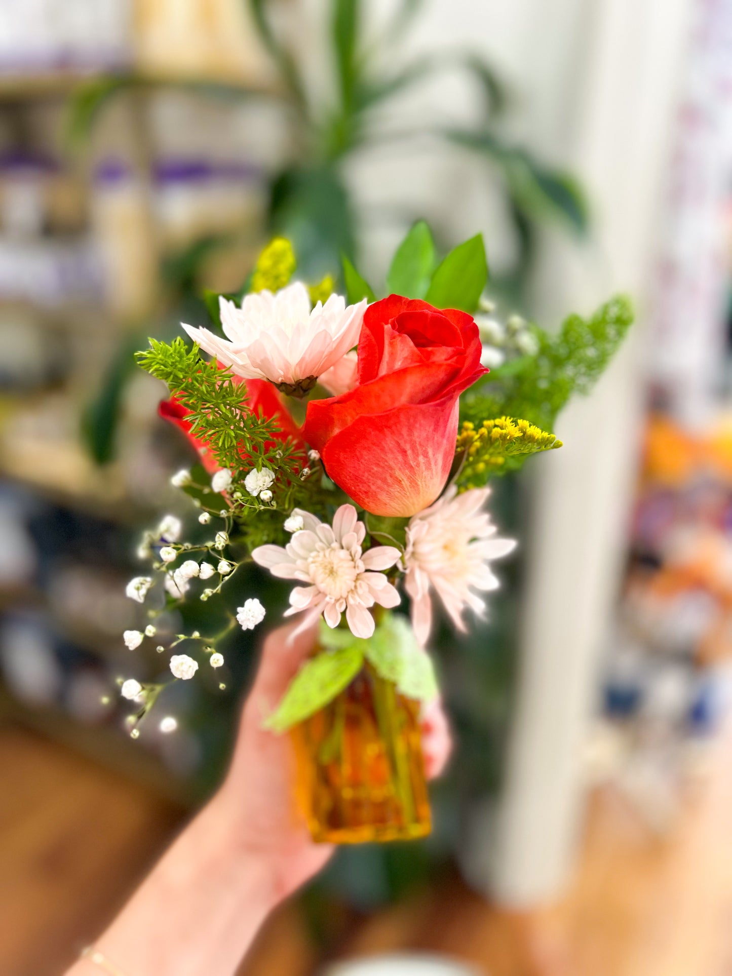 $20 Sussie Bloom Floral Arrangement