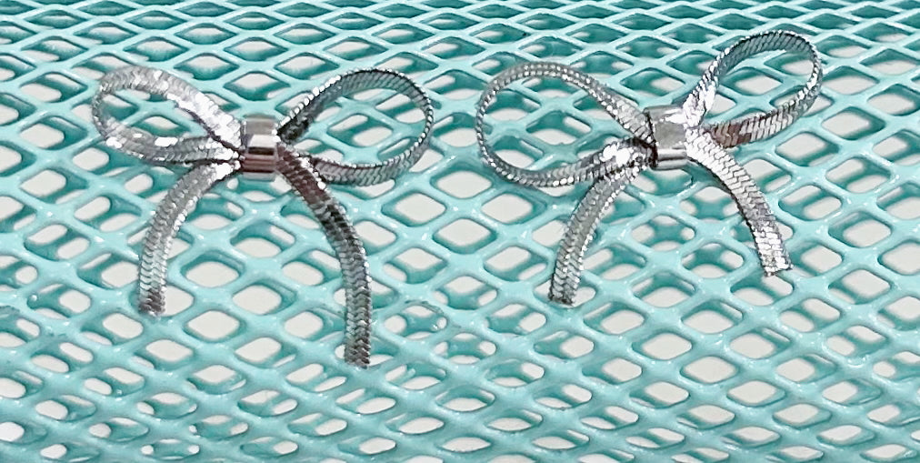 Ava Bow Earrings