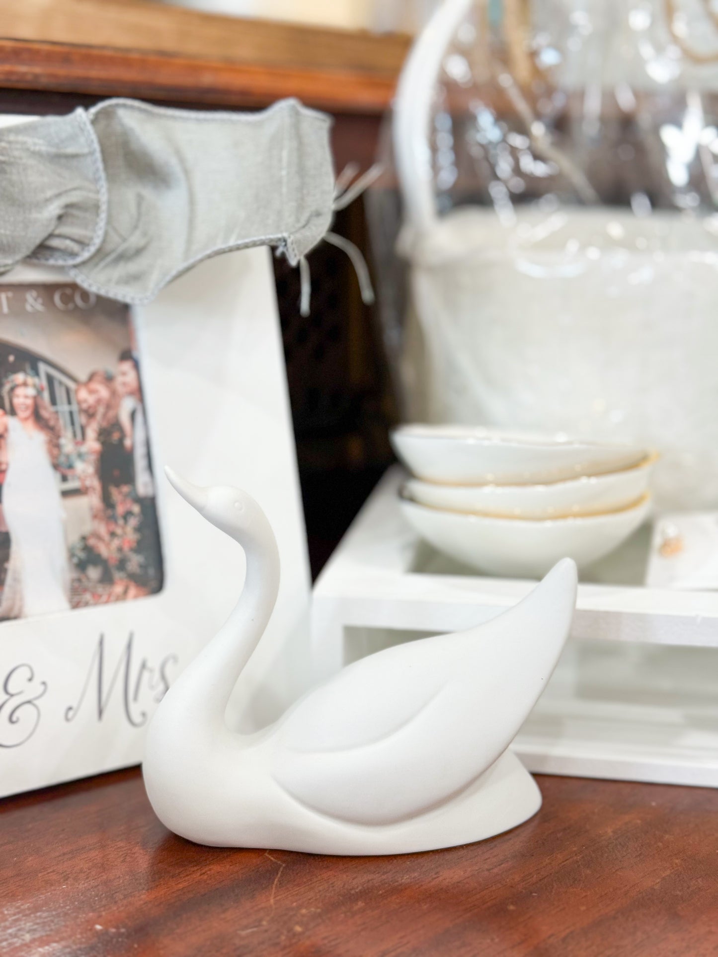 Swan of Grace Ring Holder