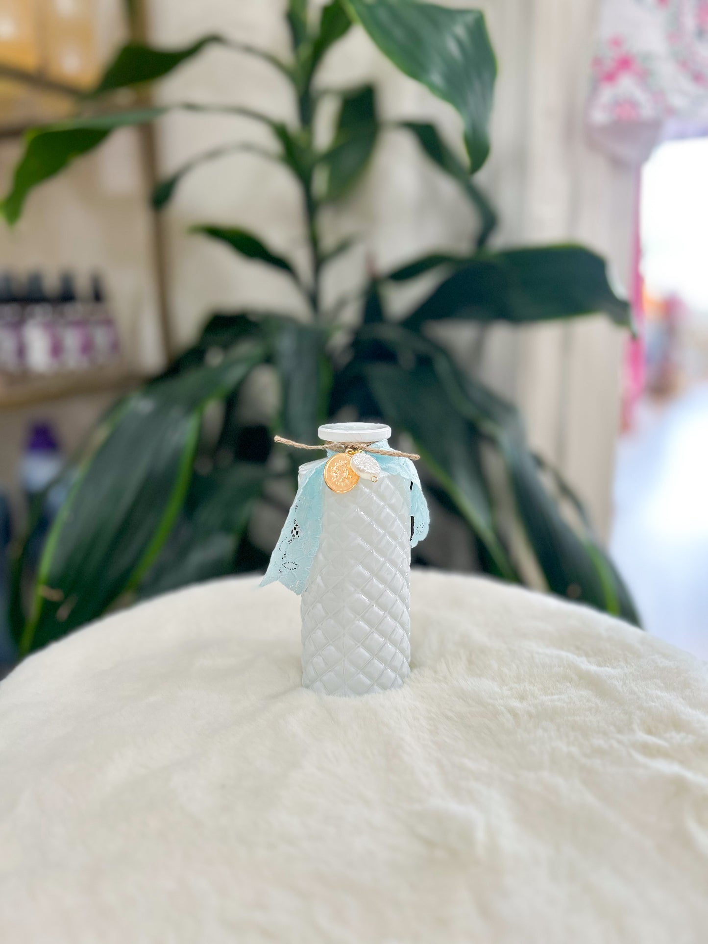 "Laikyn" Pearl Bud Vase with Charms