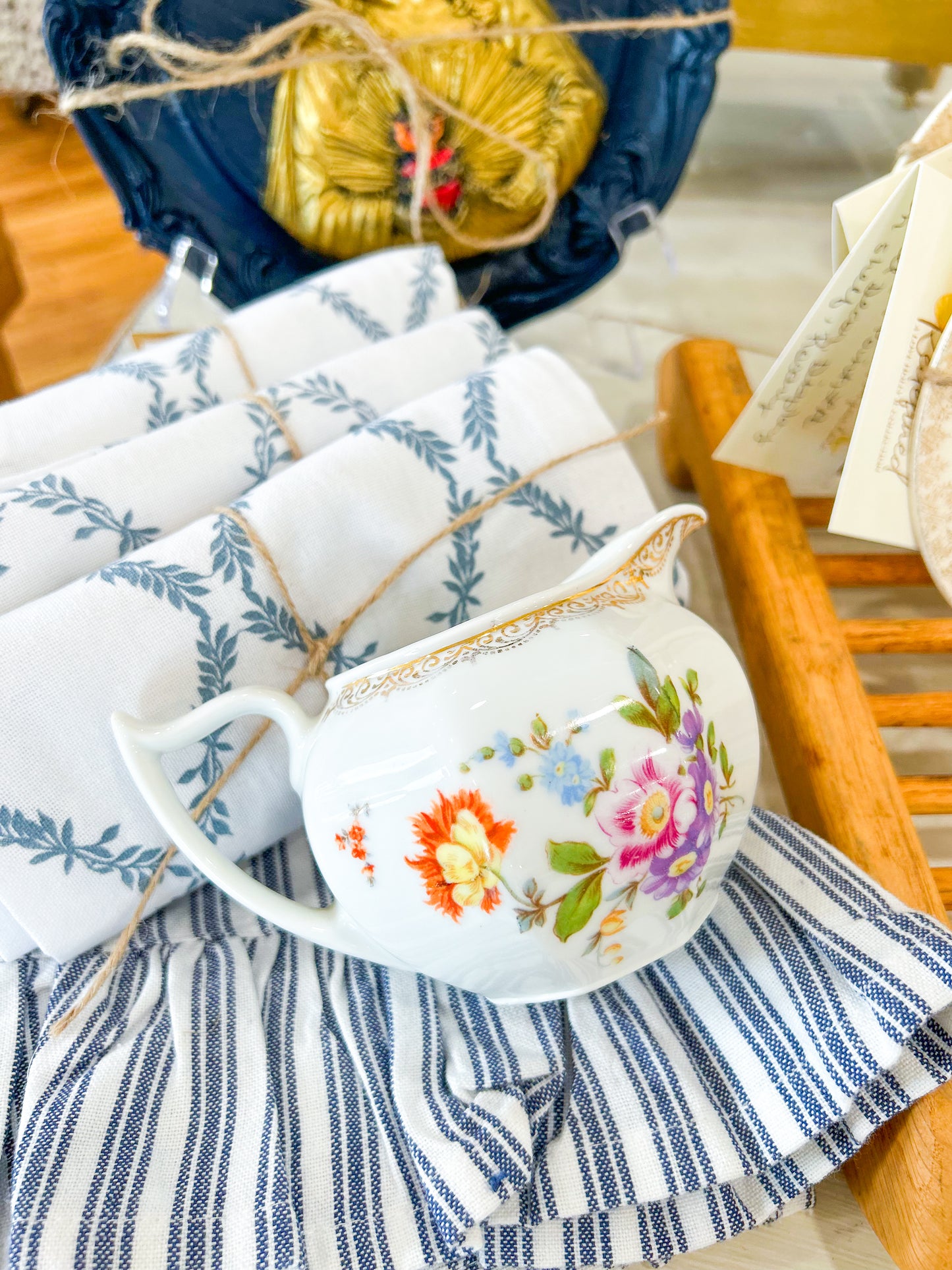 Lillian’s Blossom Teacup Holder