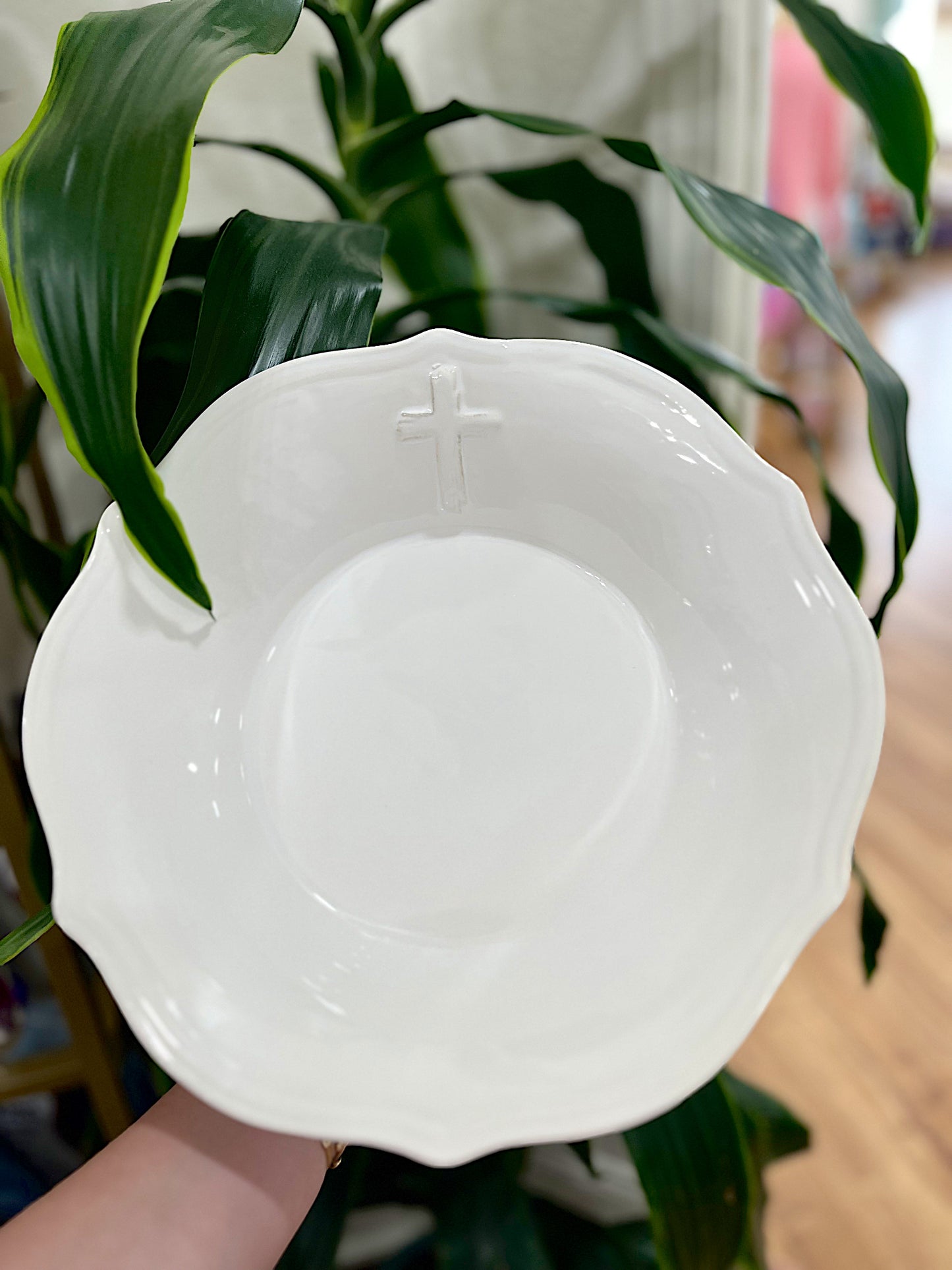Cross Embossed Serving Bowl