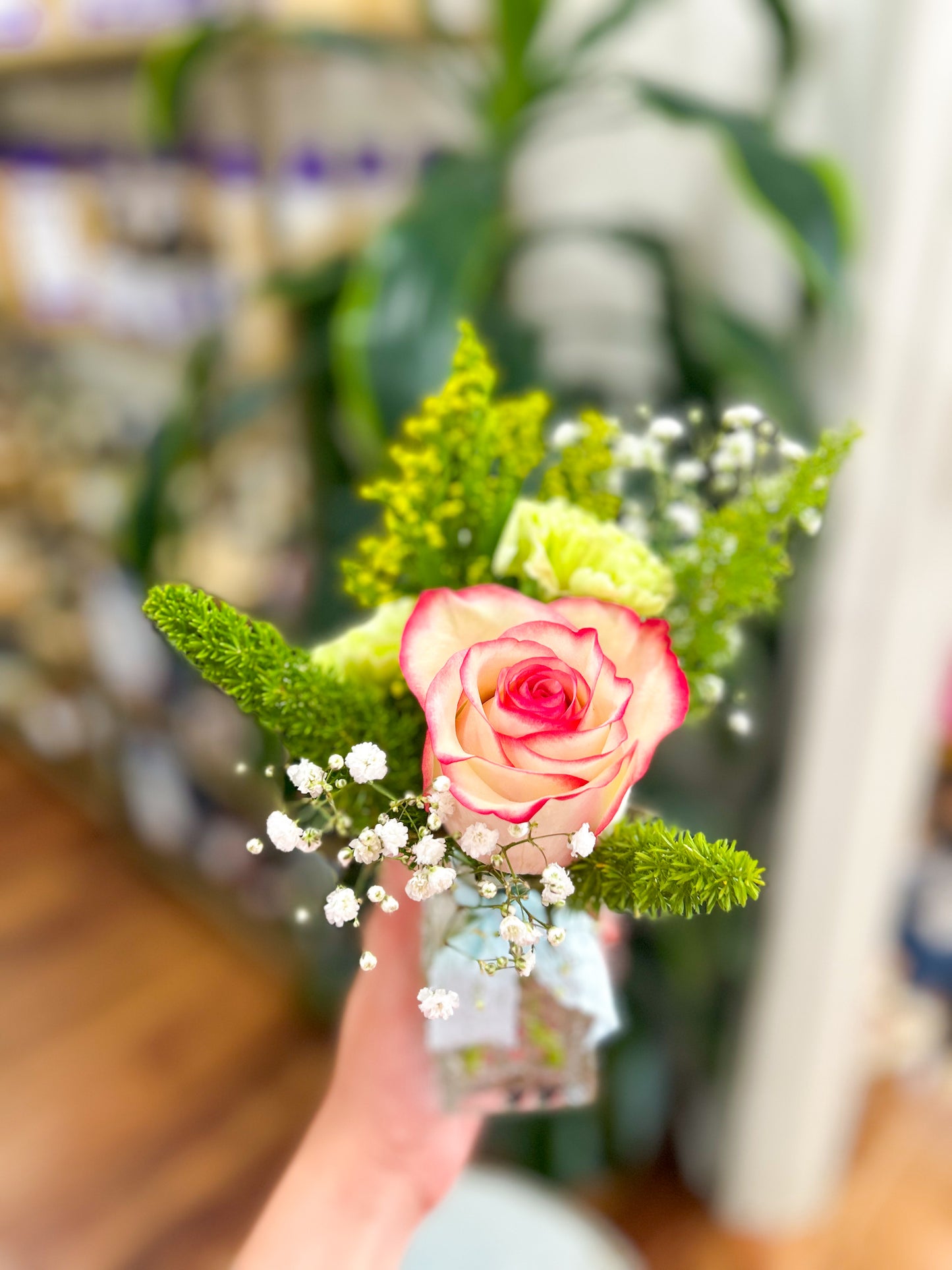 $20 Sussie Bloom Floral Arrangement