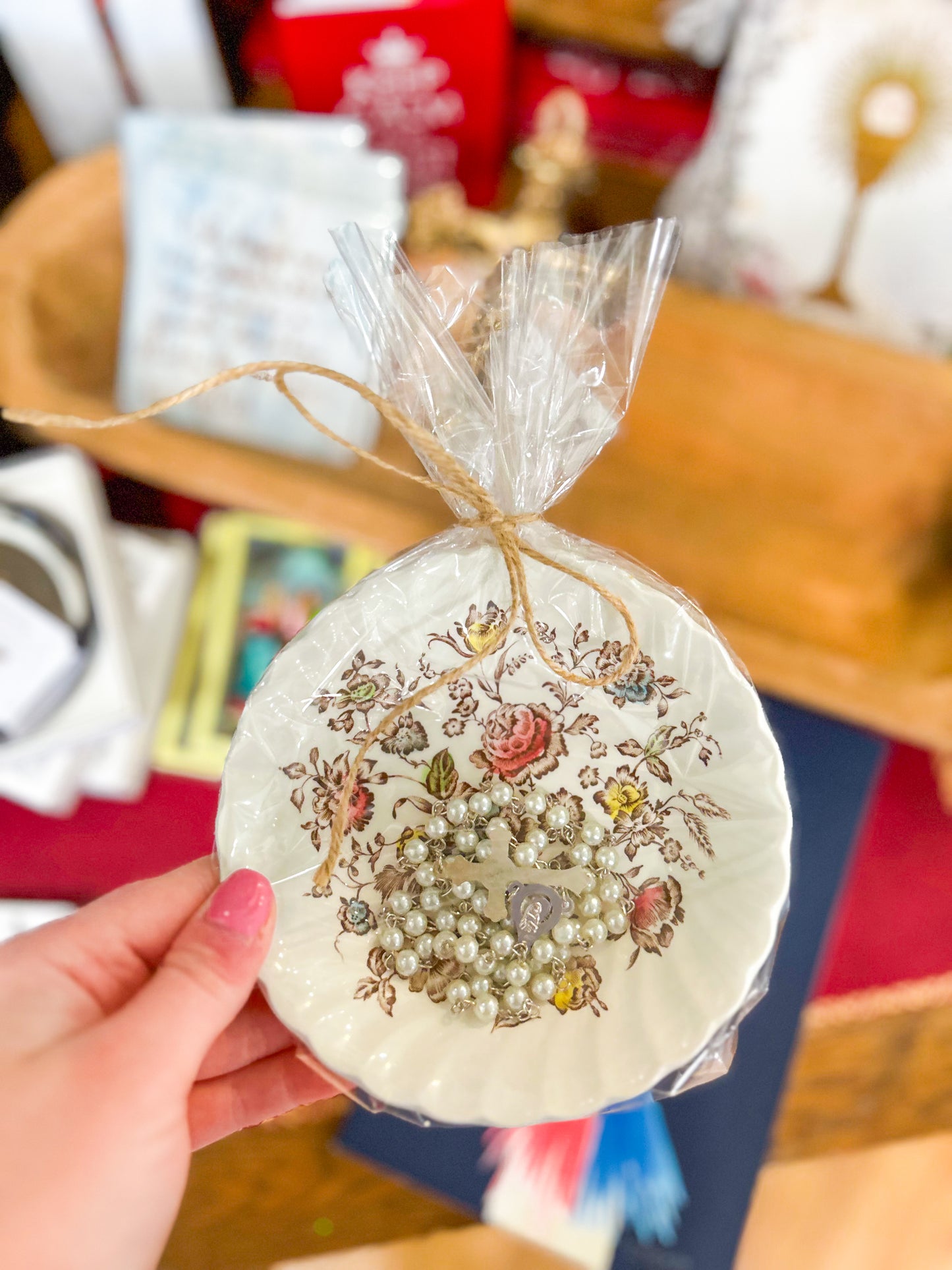 Faithful Keepsake Rosary Holder