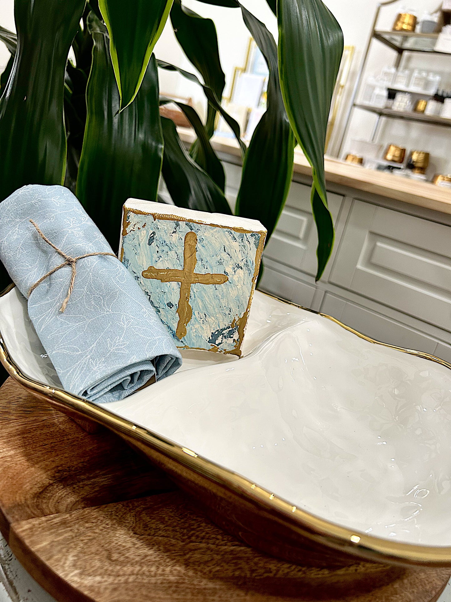 Lillian Hand Towel