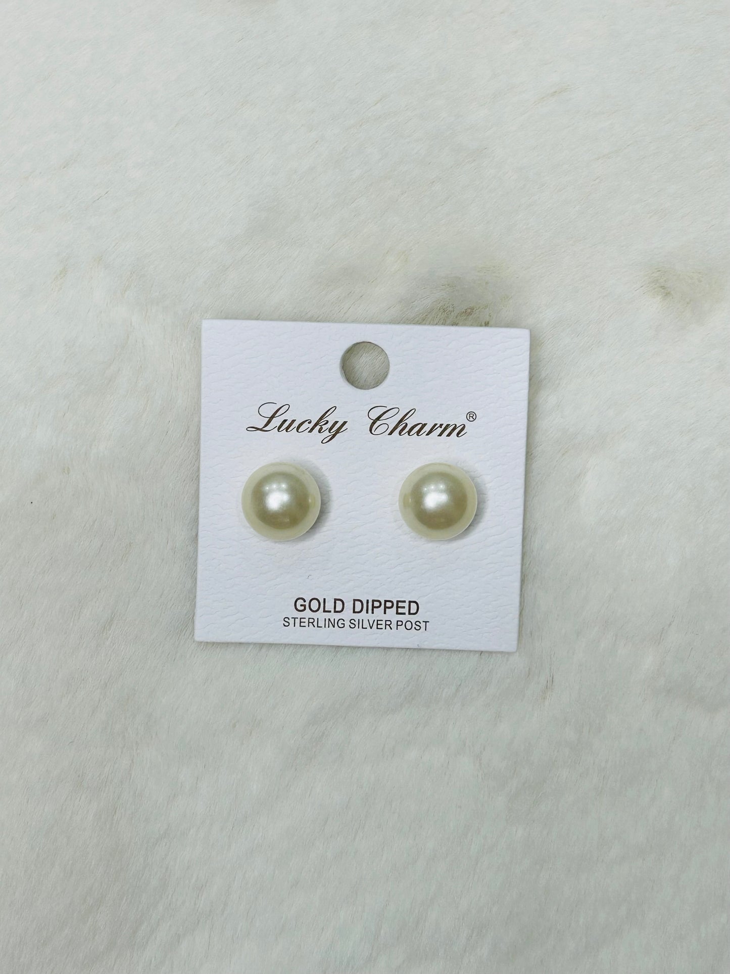 Collette Basic Pearl Studs