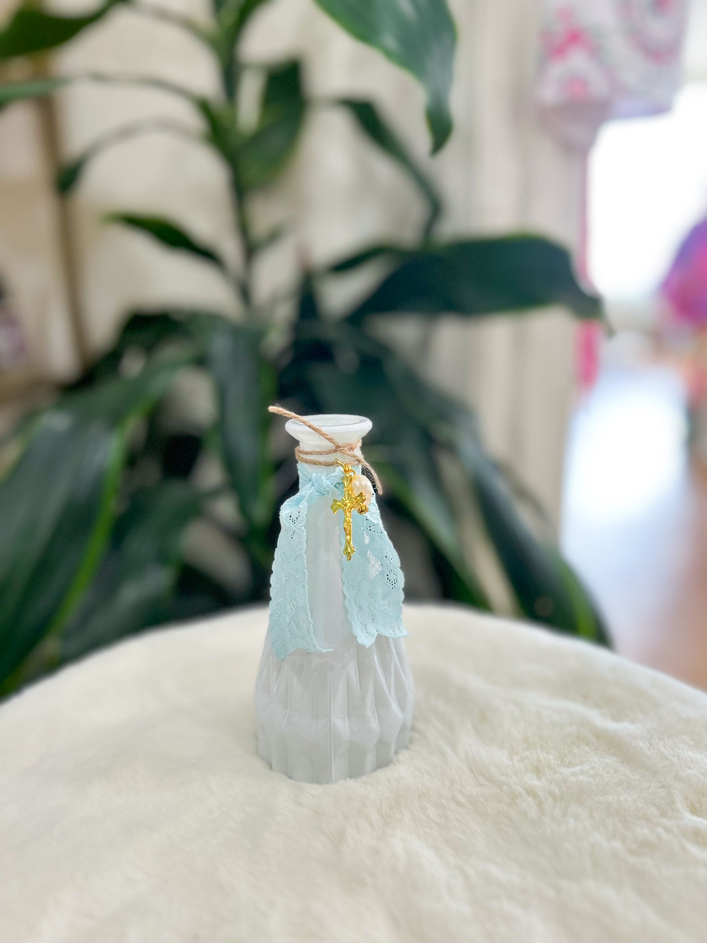 "Hazel" Pearl Bud Vase with Charms