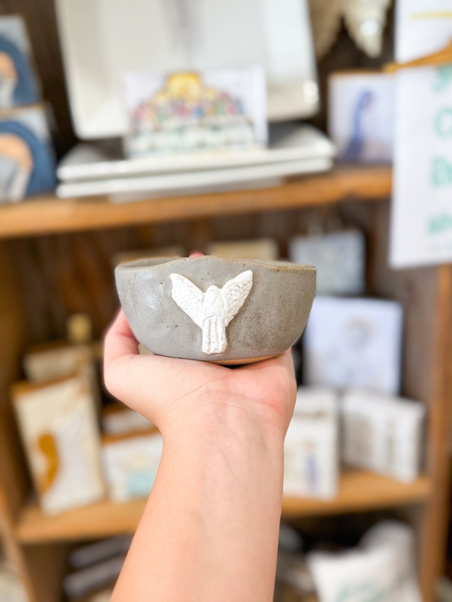 7oz Grey Angel Pottery Candle Lavish