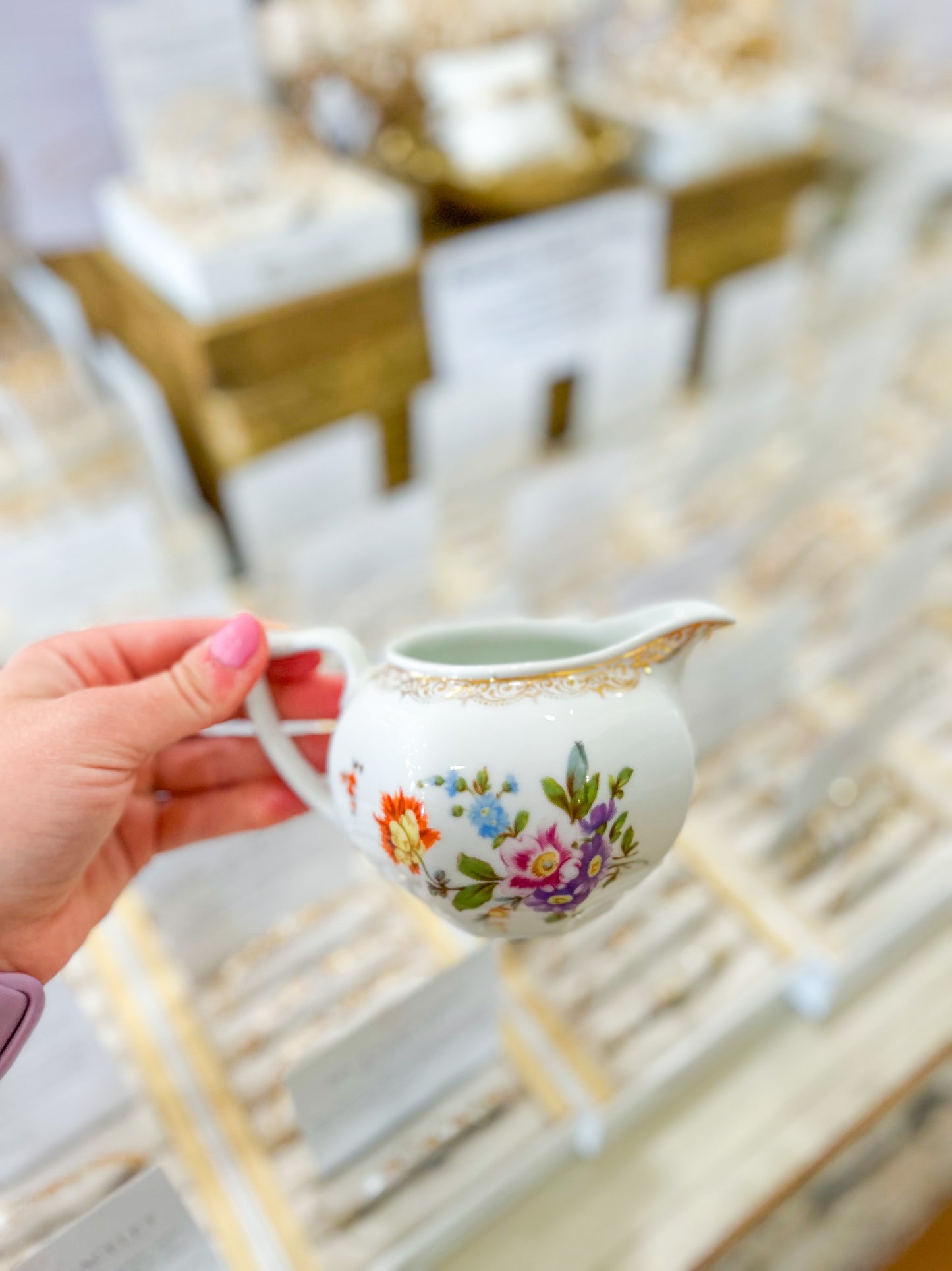 Lillian’s Blossom Teacup Holder