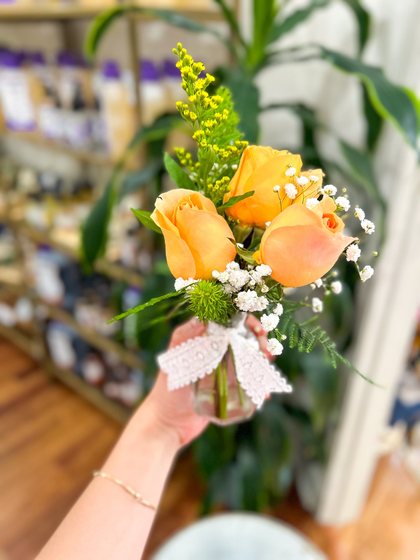 $25 Sussie Bloom Floral Arrangement