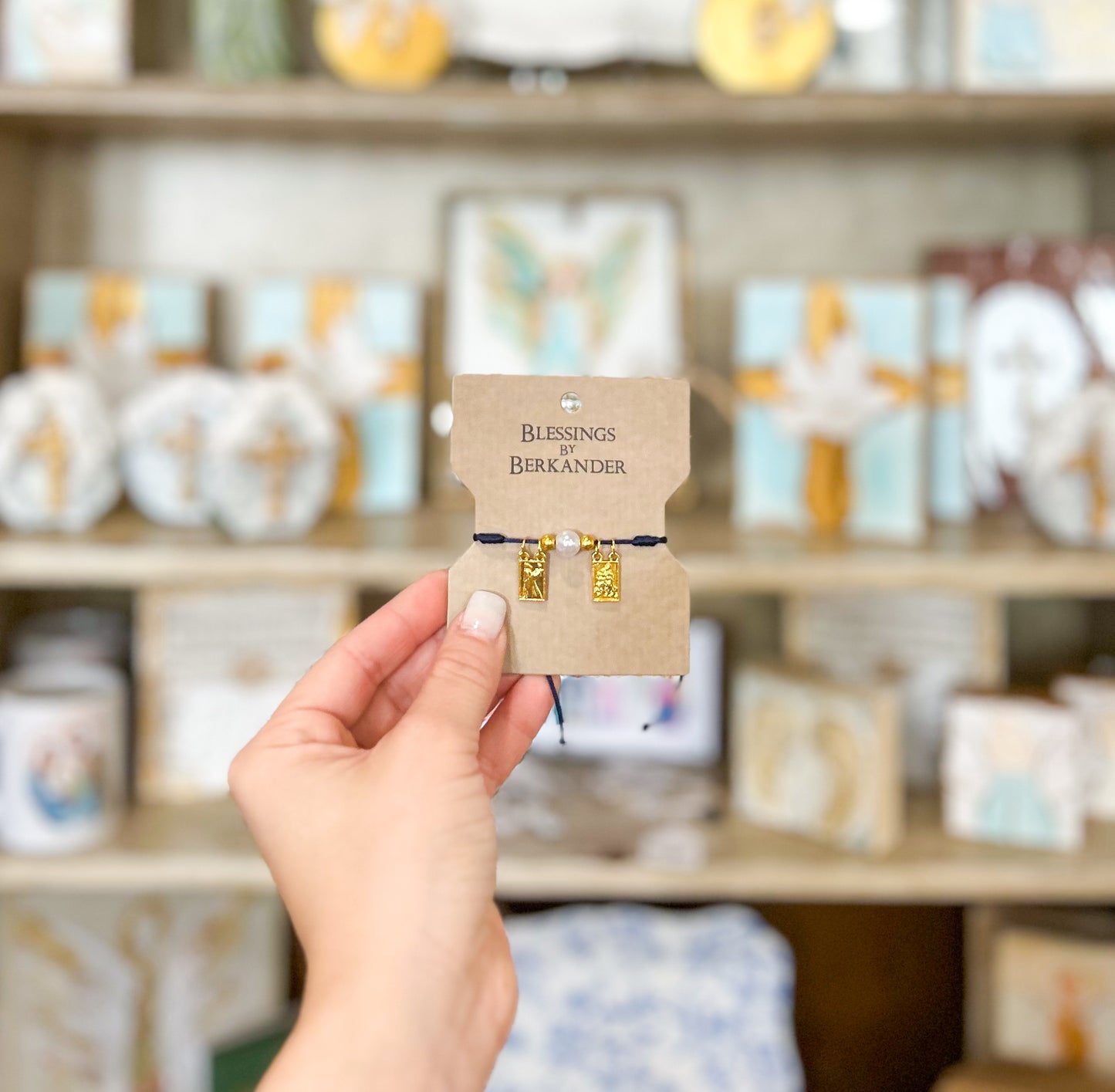 Scapular Bracelet with Knots
