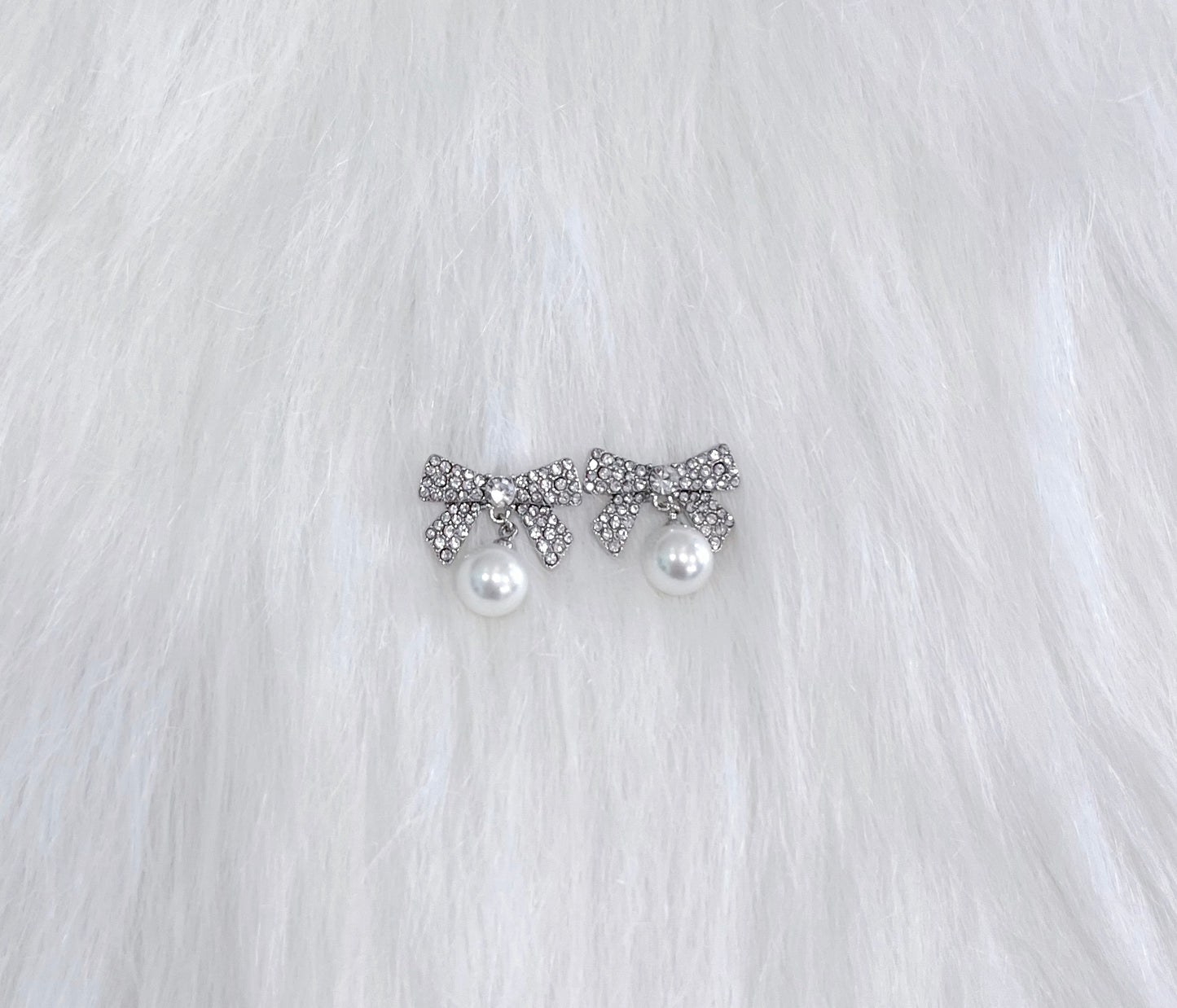 Rhinestone Pearl Dangle Bow Earrings