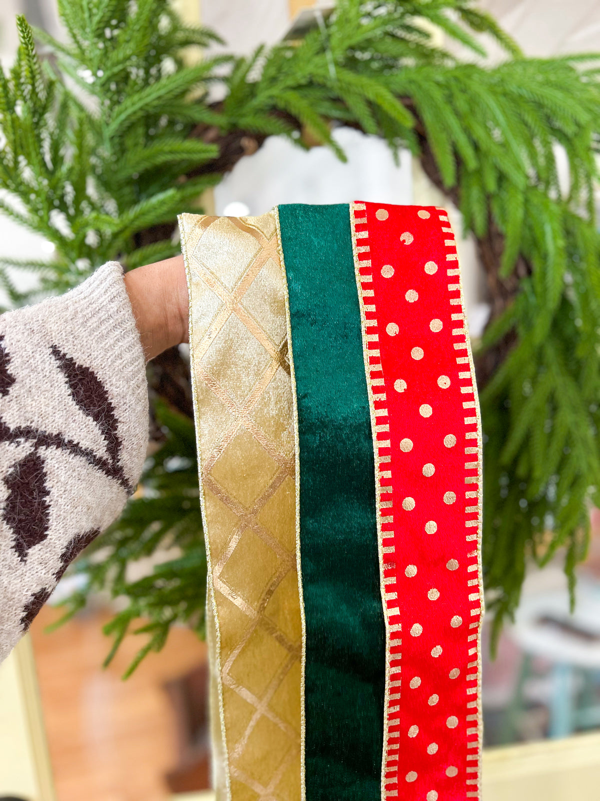 Classic Yuletide Wreath Ribbon Trio Style