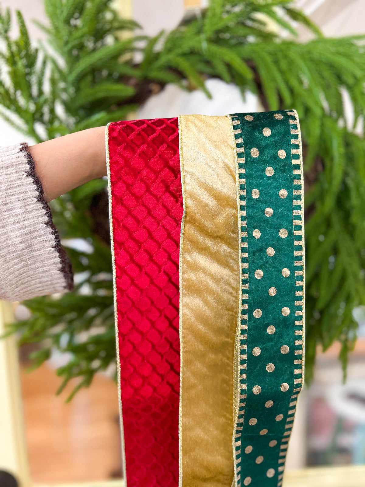 Everlasting Christmas Wreath Ribbon Trio Style