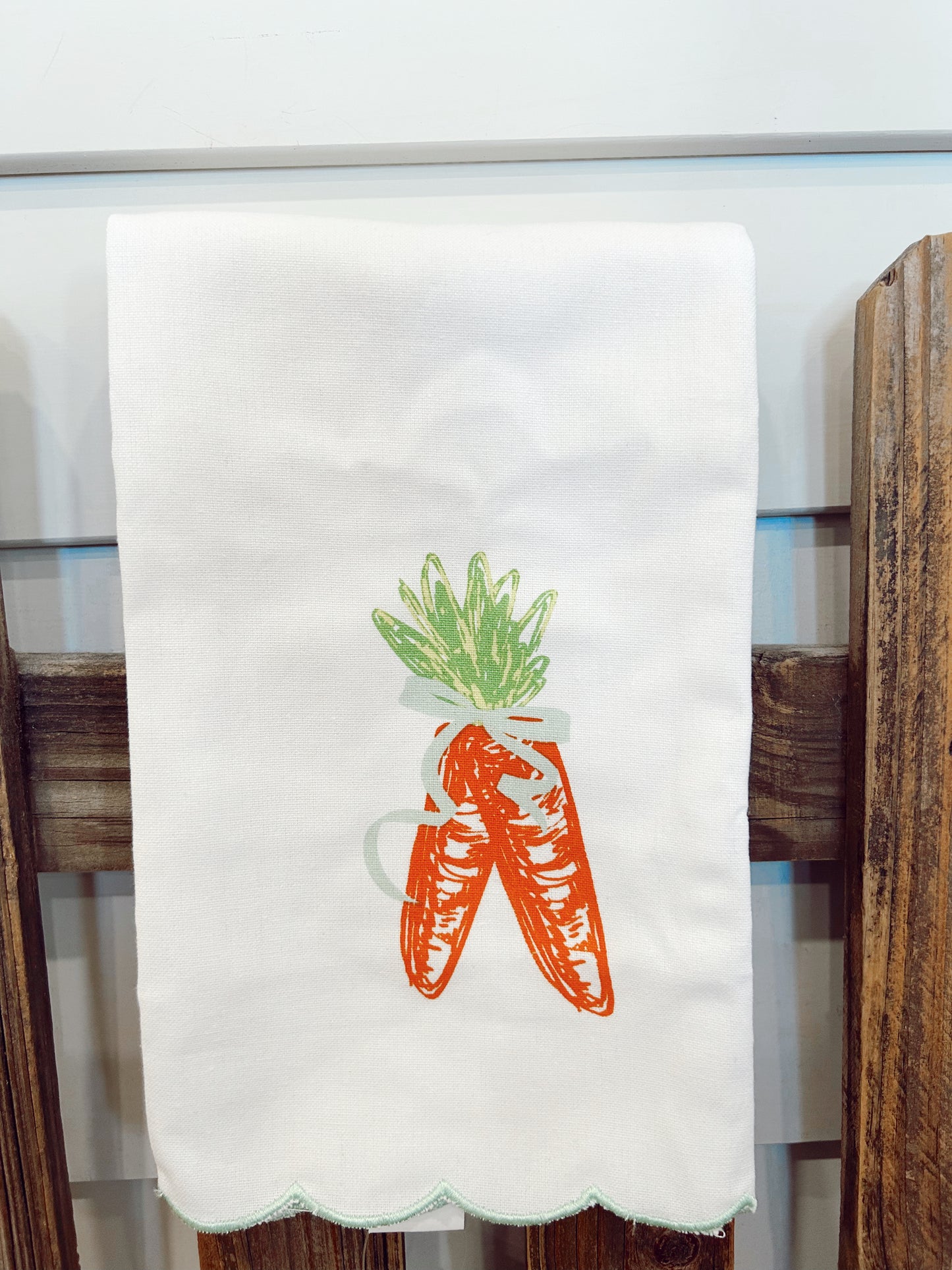 Carrot Scallop Edge Hand Towel White/Orange/Light Blue