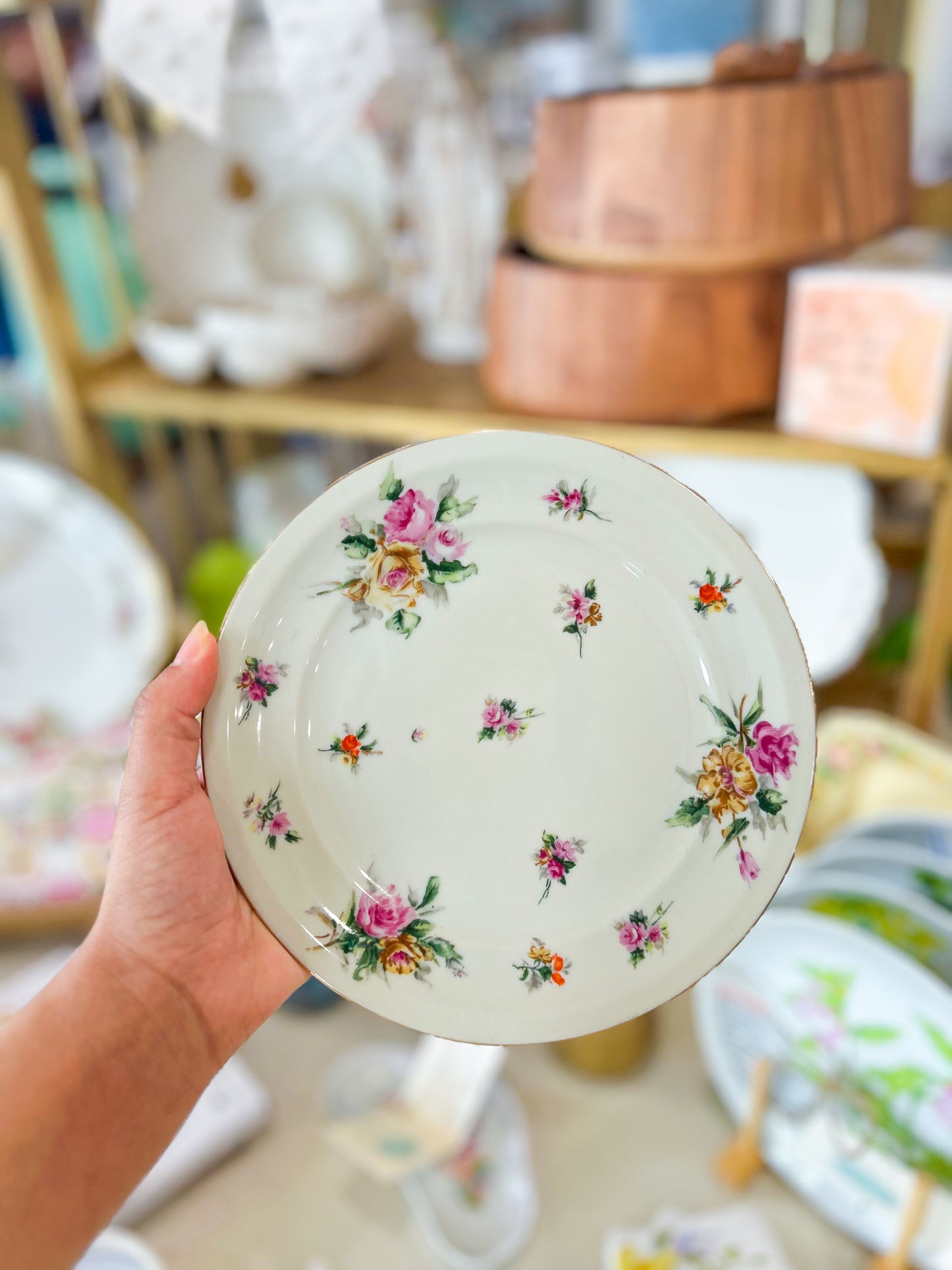 Vintage Garden Rose Plate