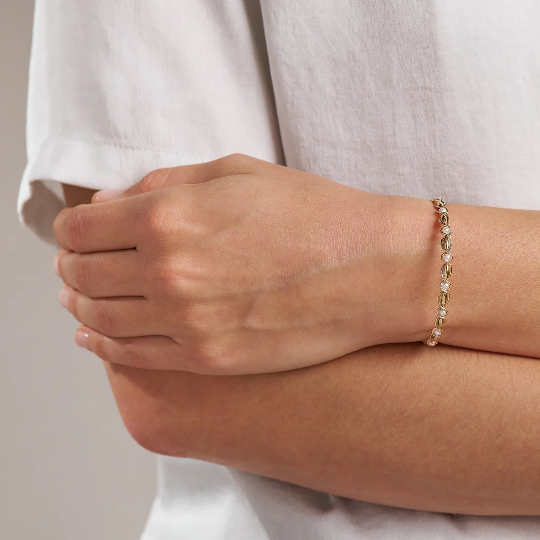 To Have and To Hold Gold Bracelet