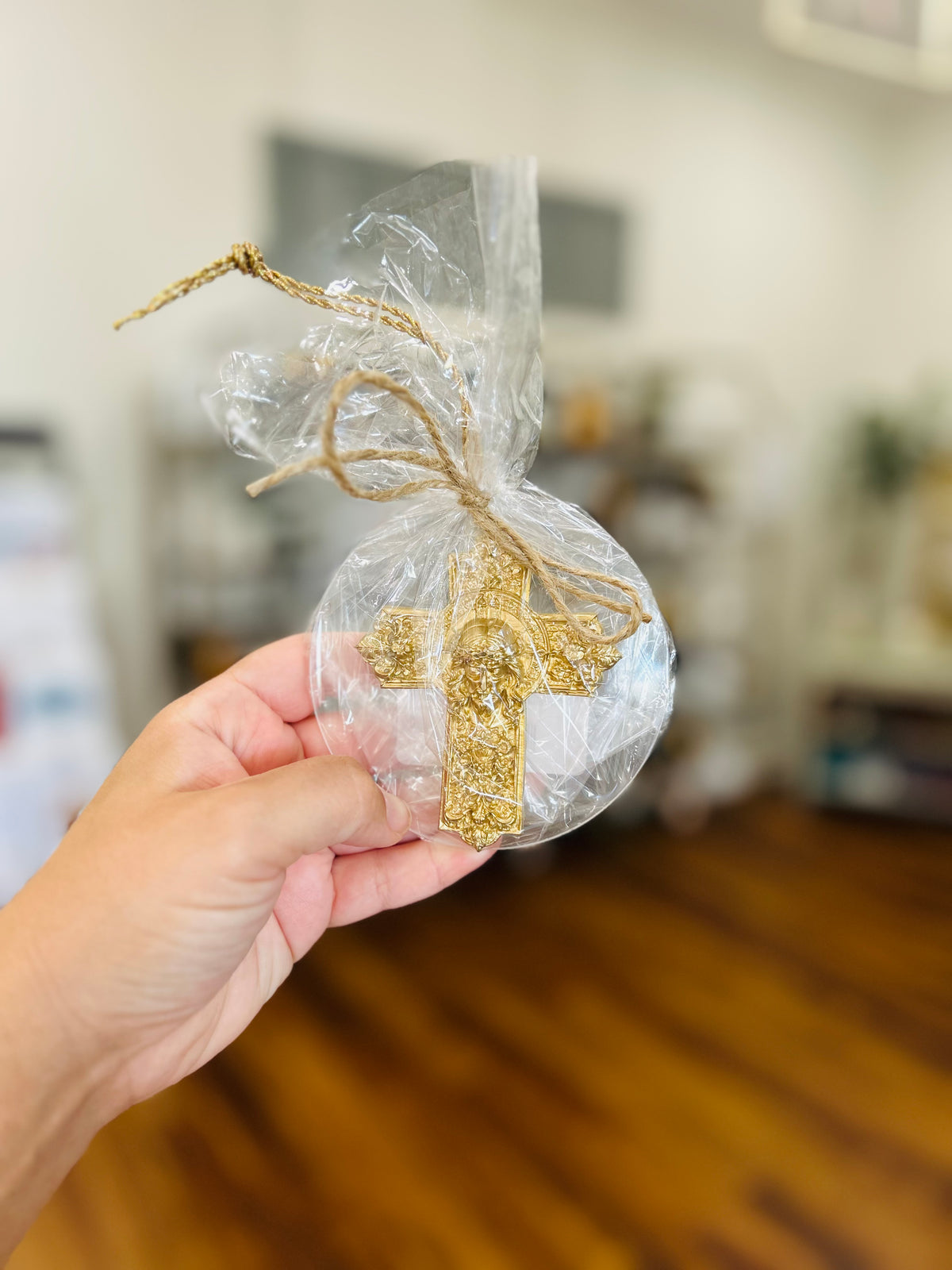 Graceful Cross Wreath Ornament