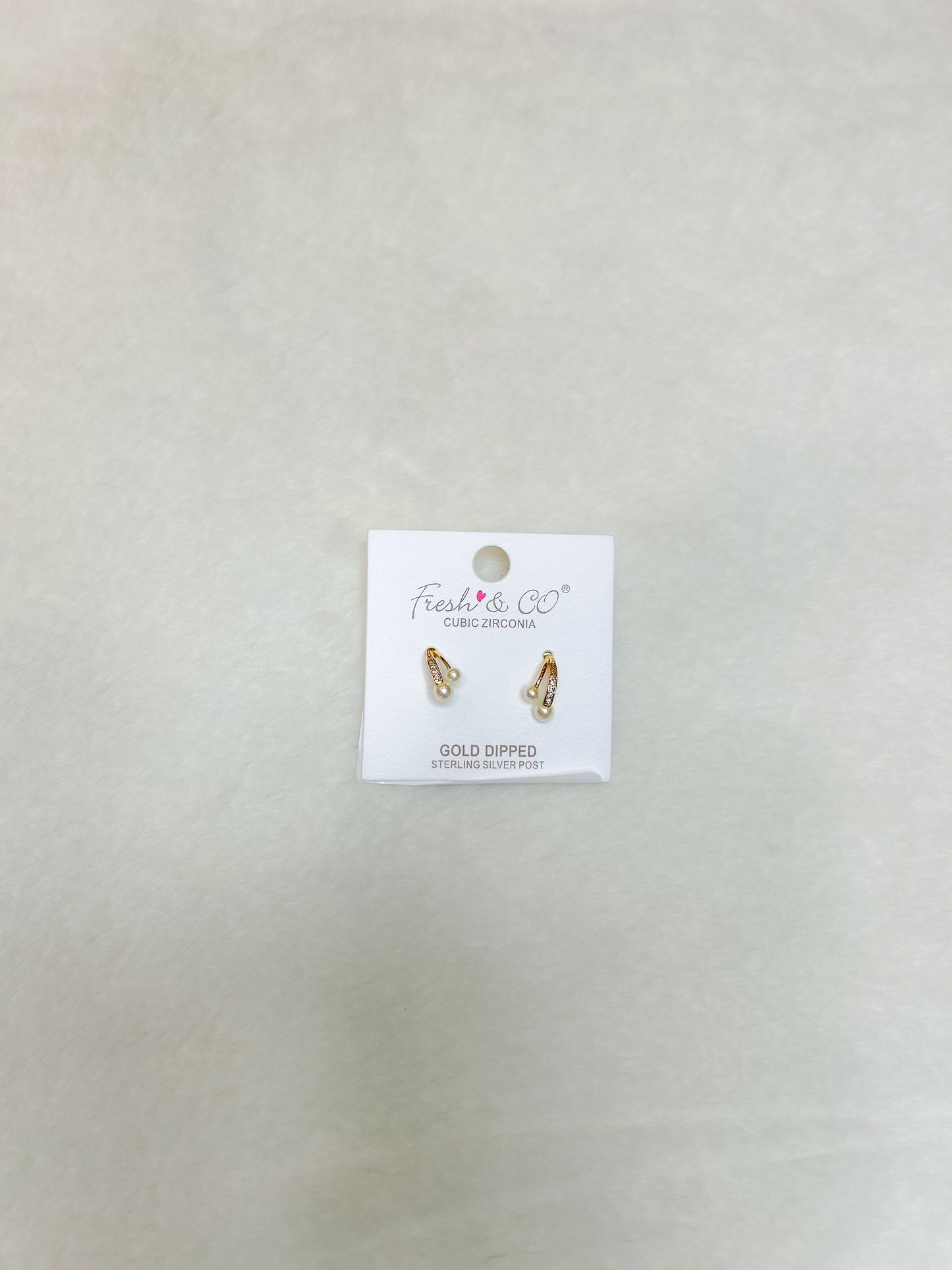 Dellilah Small Pearl Earrings