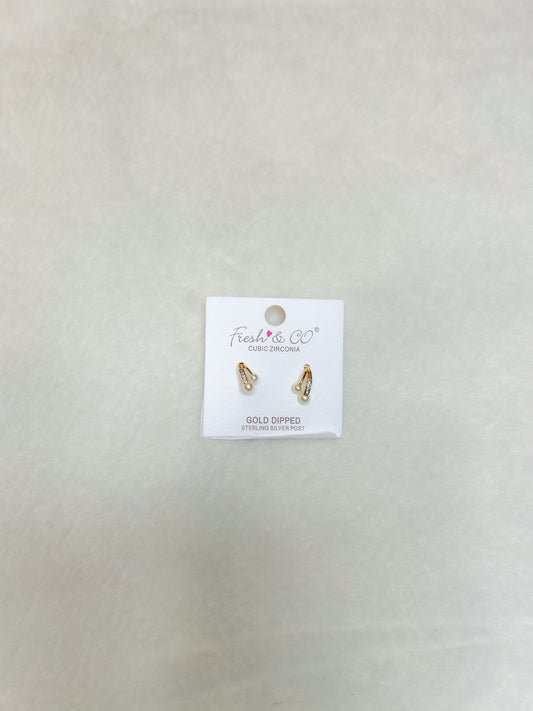 Dellilah Small Pearl Earrings