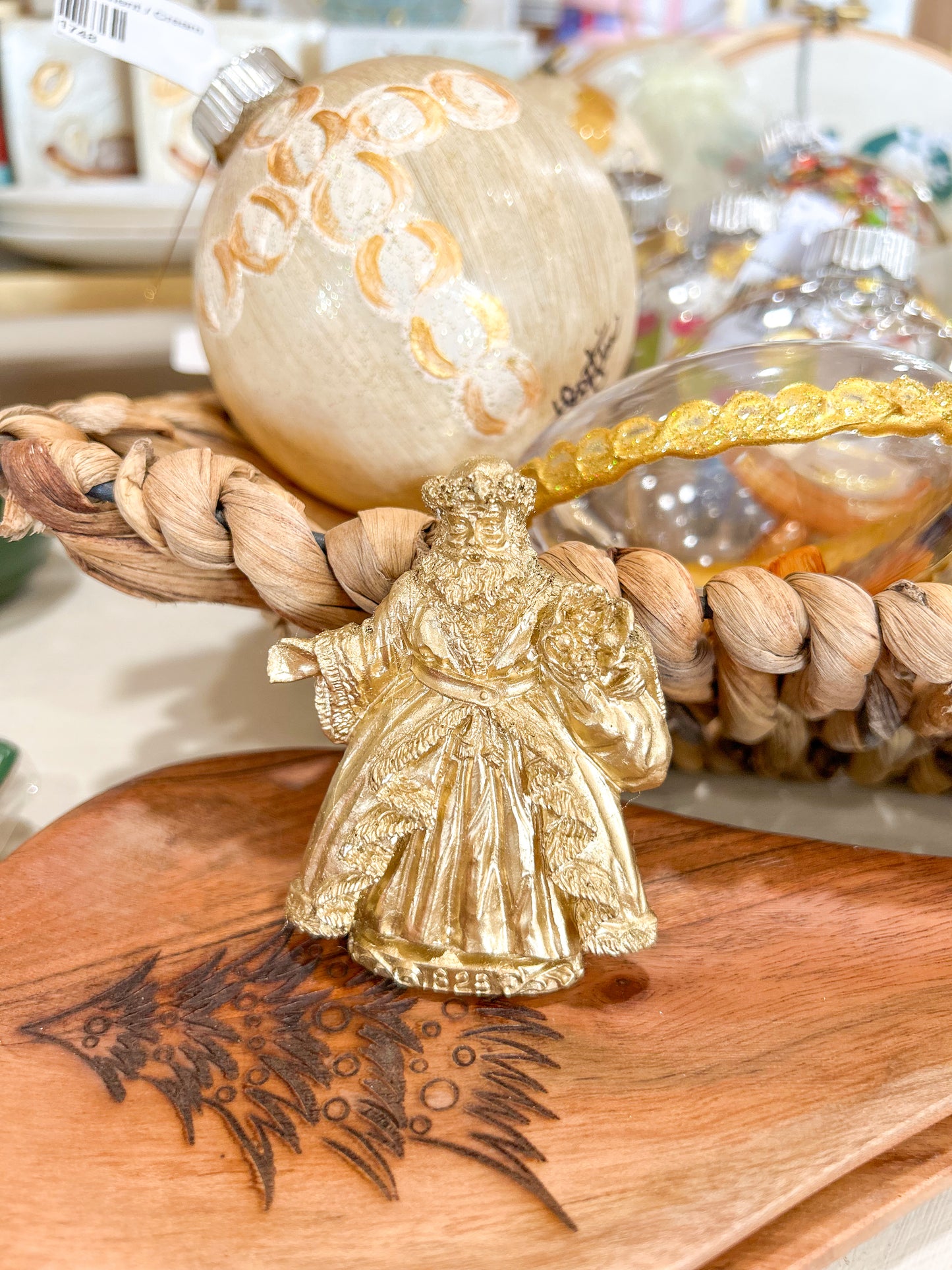 Golden Santa Magnet 1823