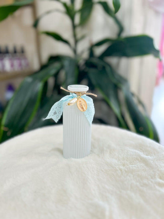 "Opal" Pearl Bud Vase with Charms