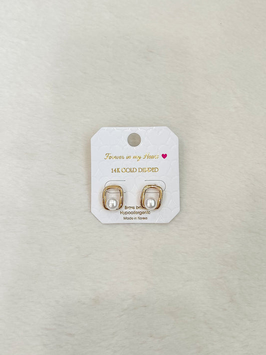 Forever in my Heart Leighton Gold and Pearl Earrings