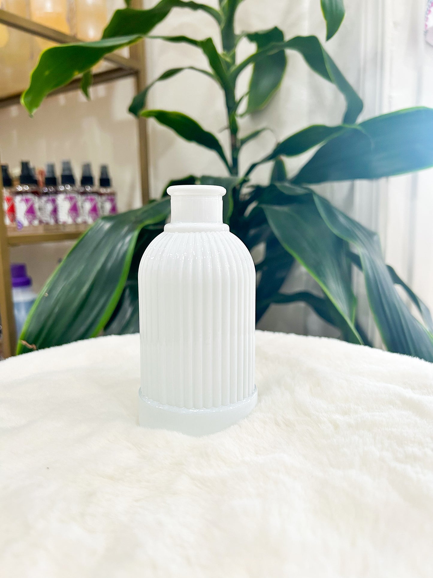 Arabella Vintage Inspired Medium Size Bud Vase