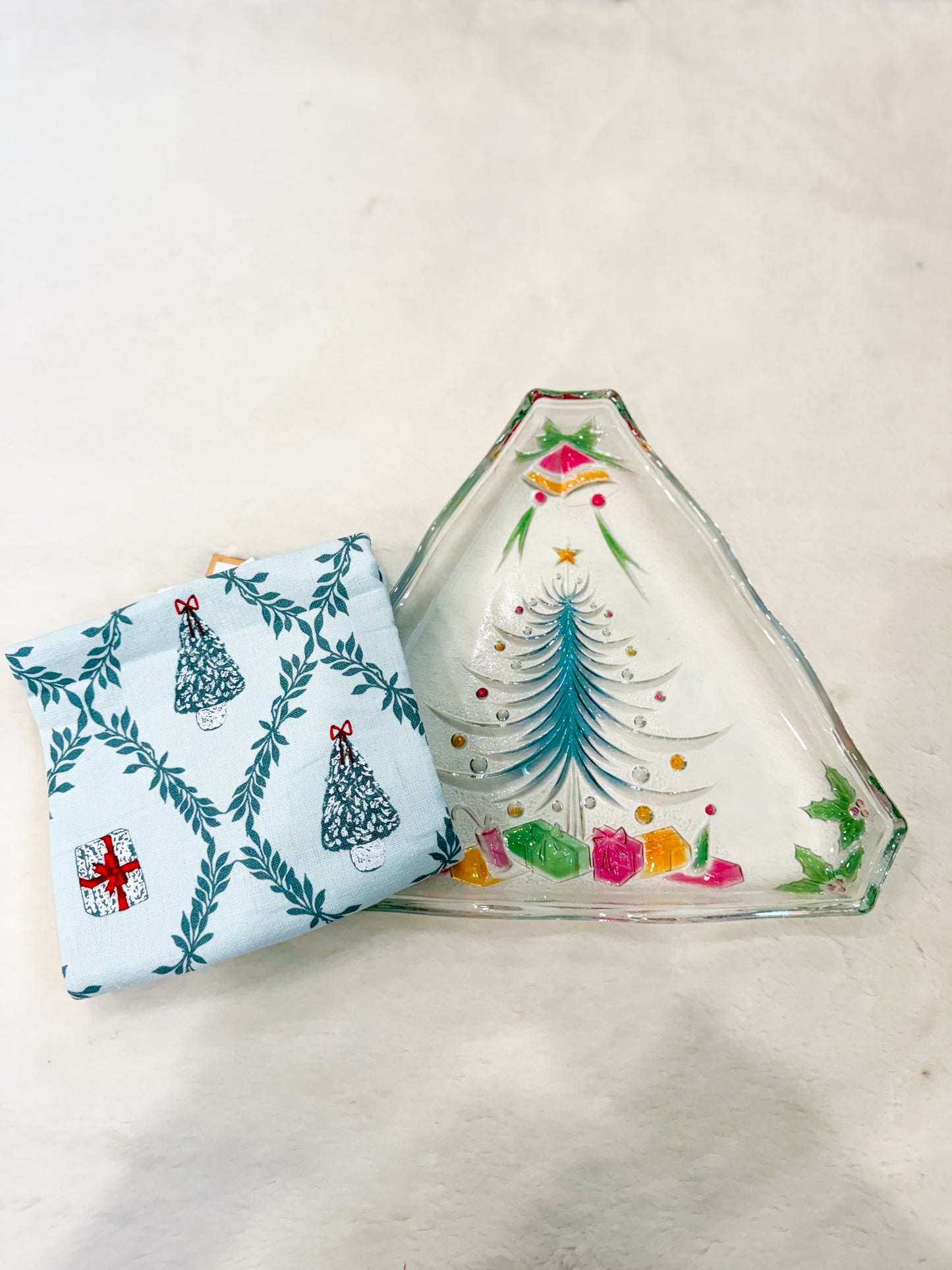 Festive Frosted Plate and Towel Set