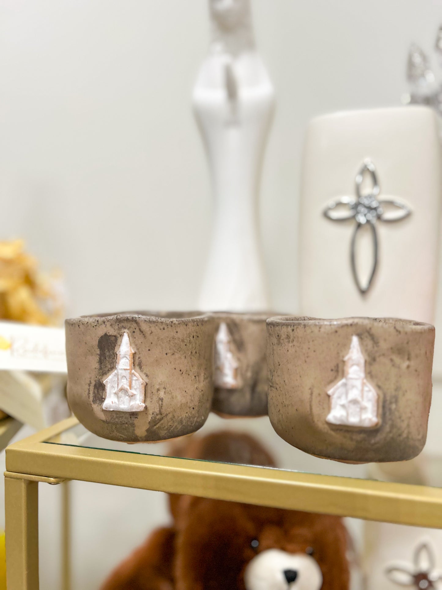 4oz Brown Chapel Pottery Candle -Lavish