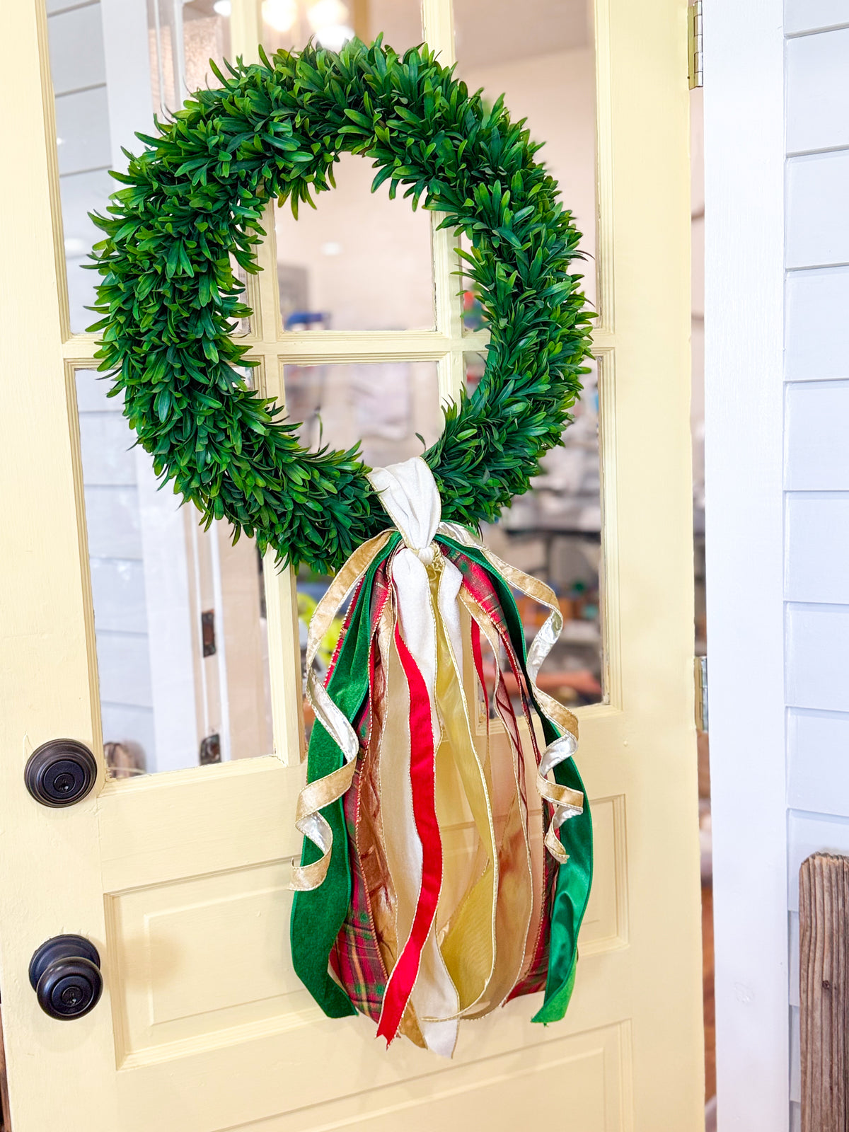 Christmas Plaid Wreath Tails/ Streamer Style