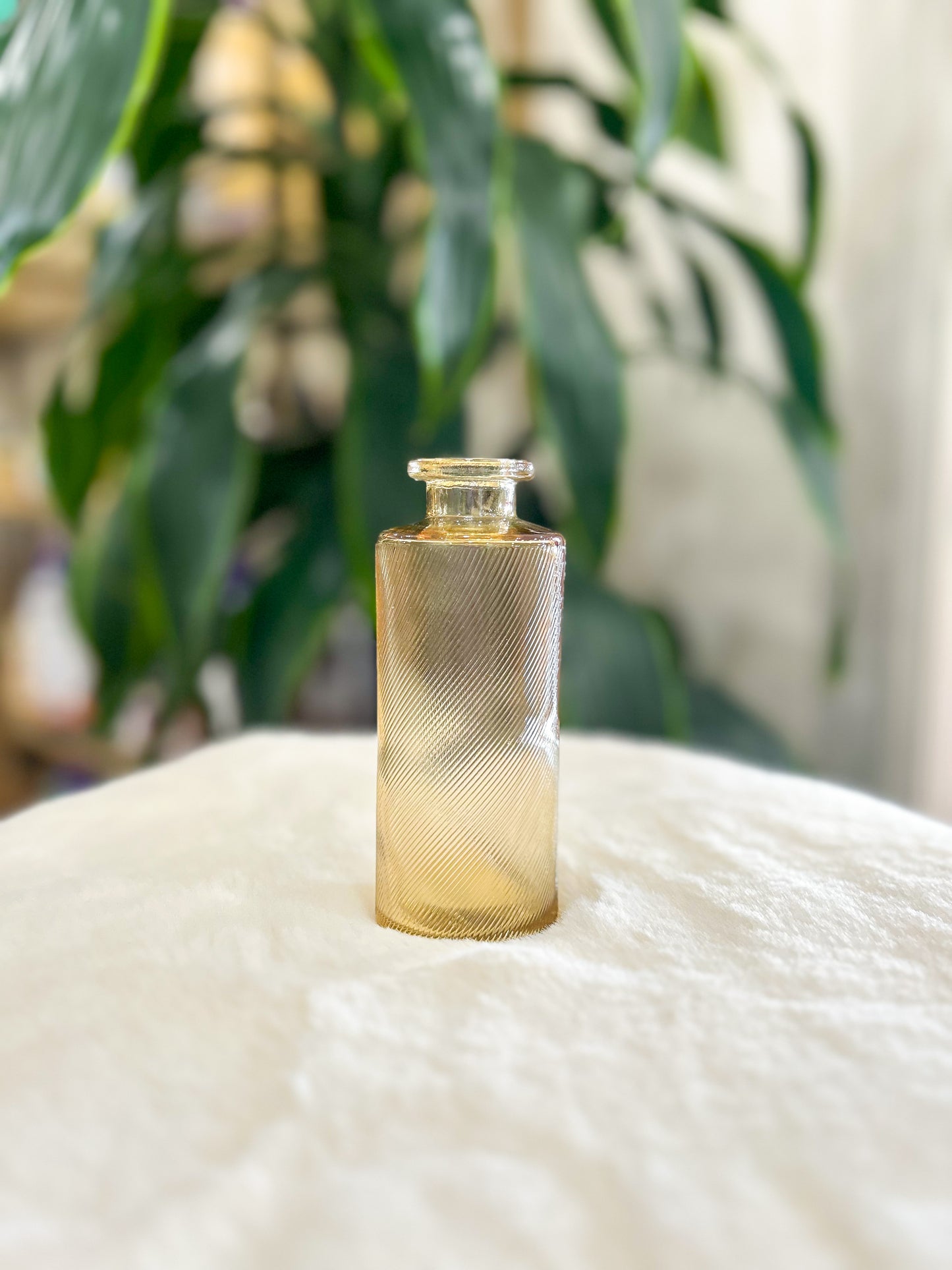 Isadora Vintage Inspired Medium Bud Vase