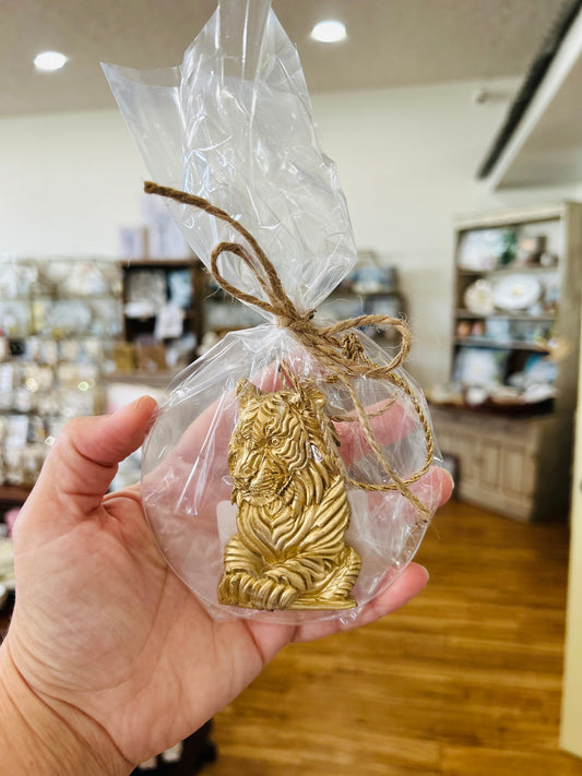 Tiger Charm Wreath Ornamnet