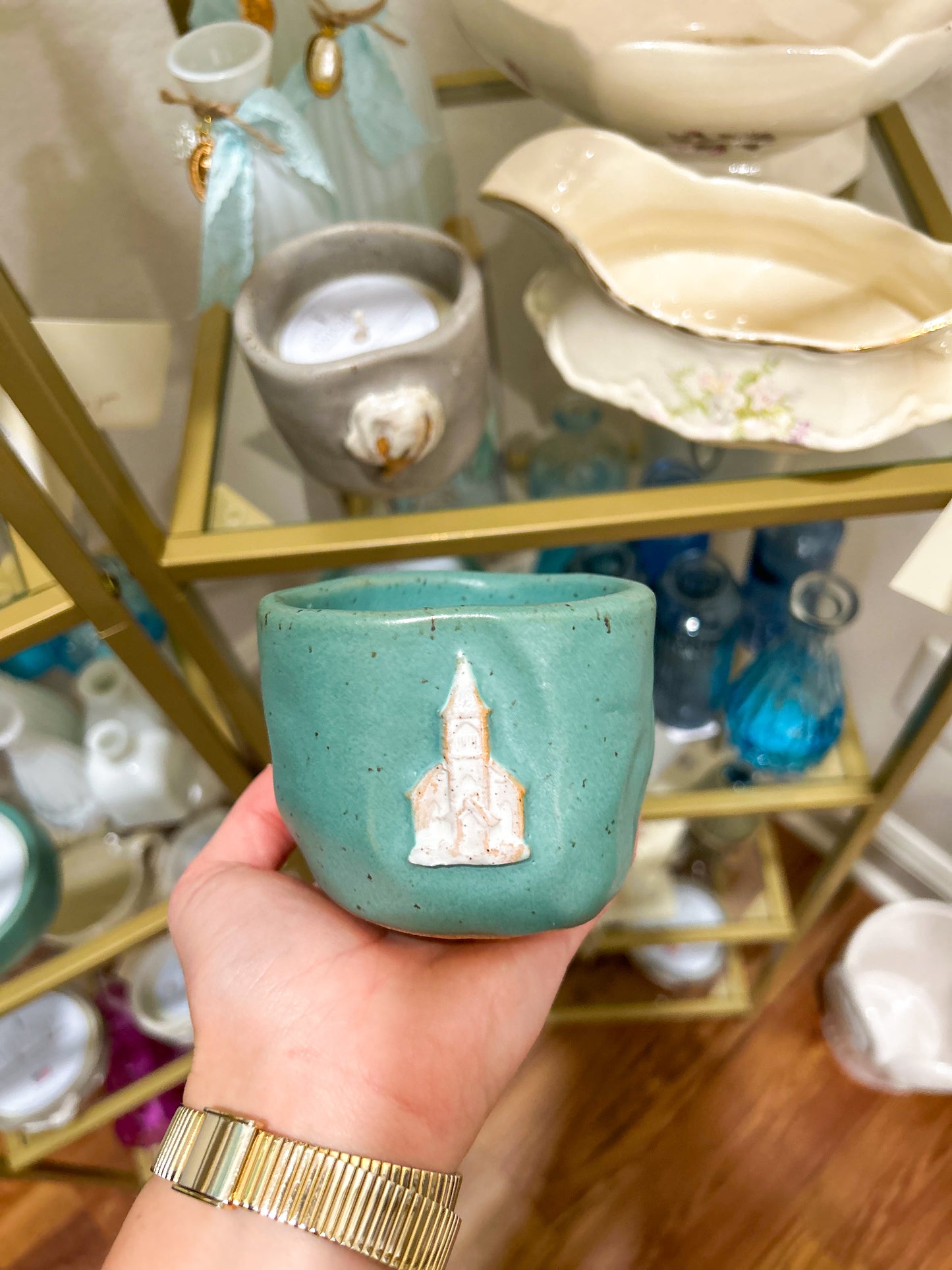 4oz Tiffany Blue Chapel Pottery Candle -Lavish