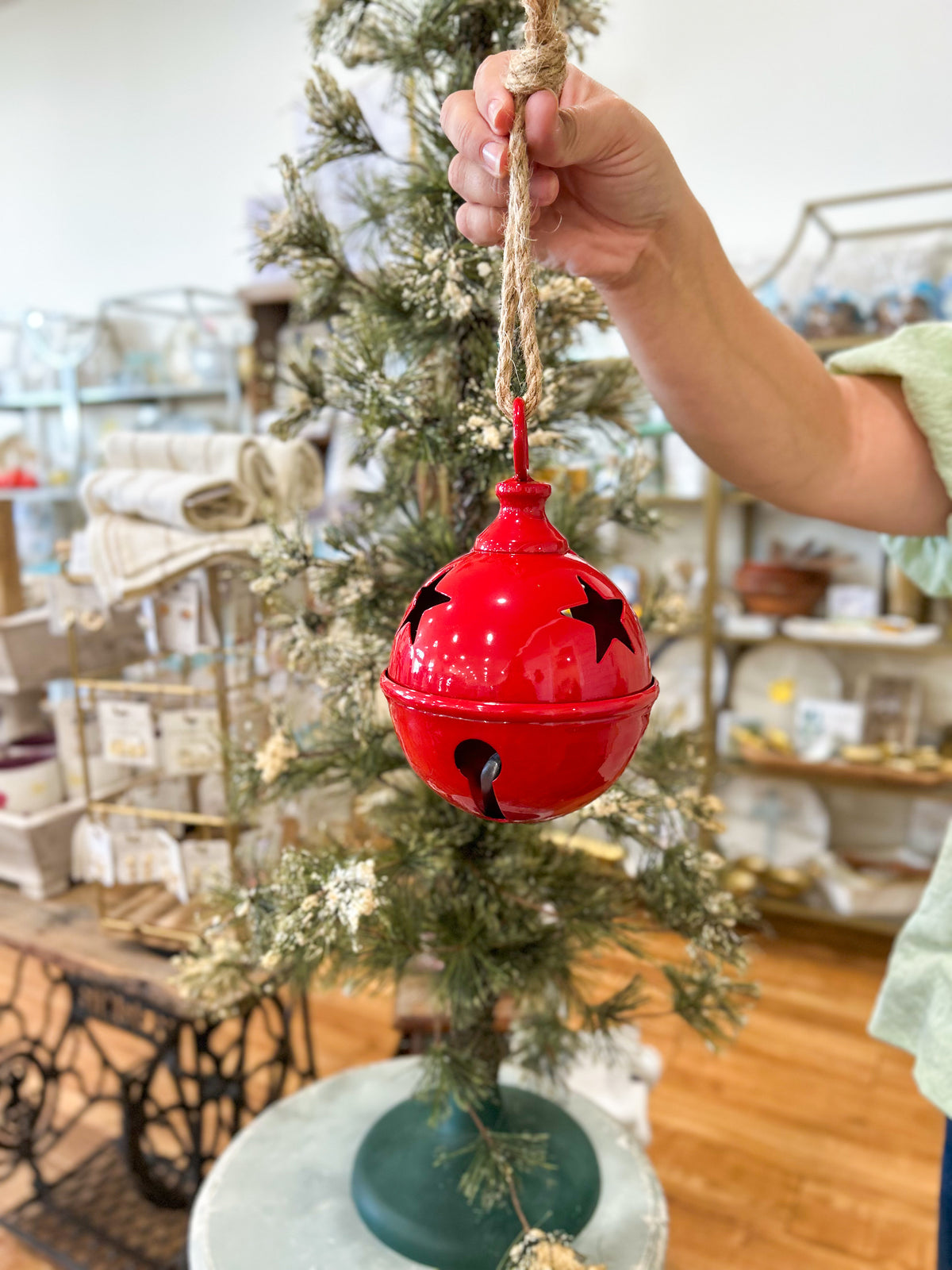 8" Jingle Bells