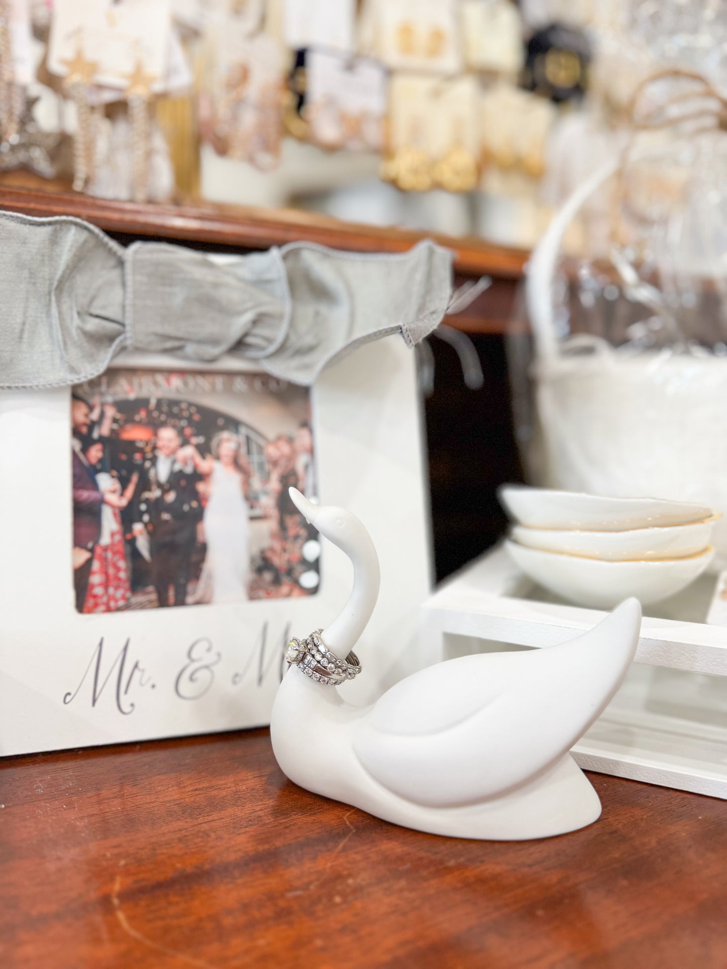 Swan of Grace Ring Holder