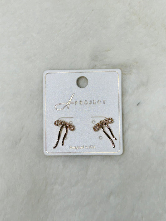 Matilda Ribbon Bow Pearl & Gold Stud Earrings