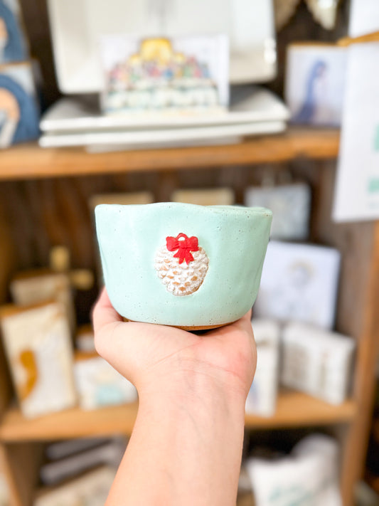 14oz Tiffany Blue Pinecone Pottery Candle Fraser Fir