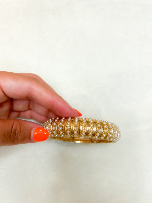 Olive Gold Bracelet with Pearls