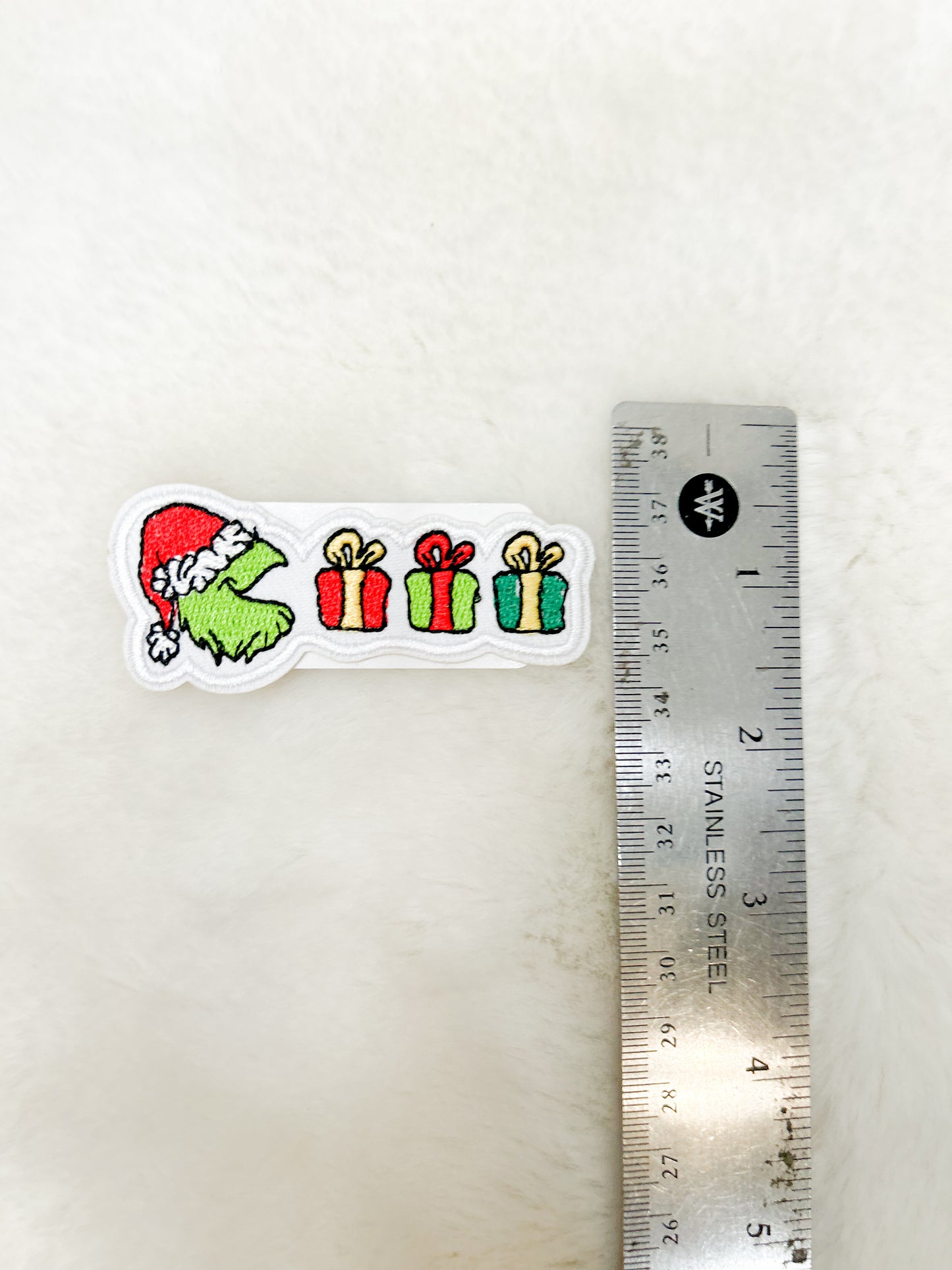 Patch-Grinch Pacman with Presents